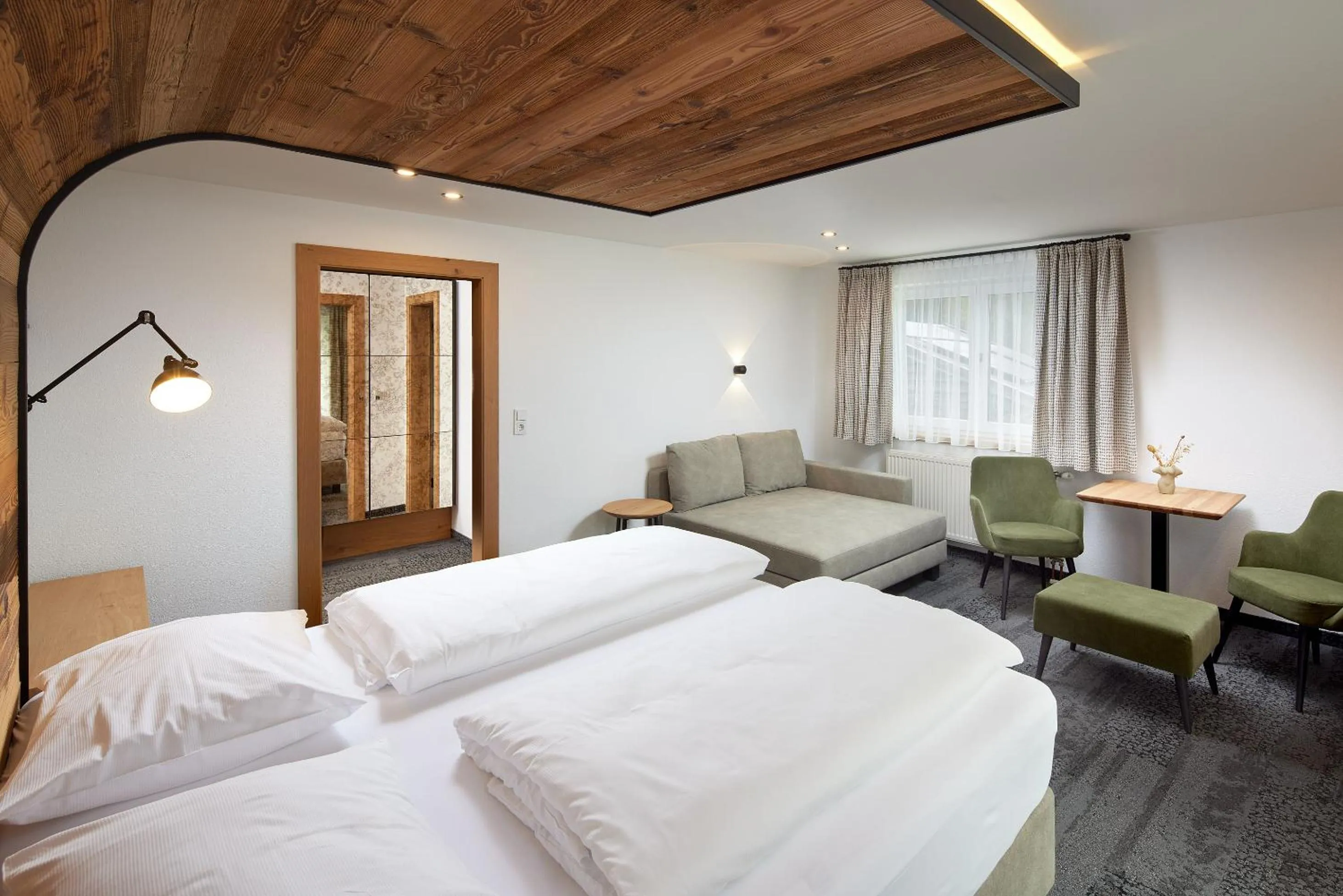 Living room, Bed in Hotel Gasthof Siggen