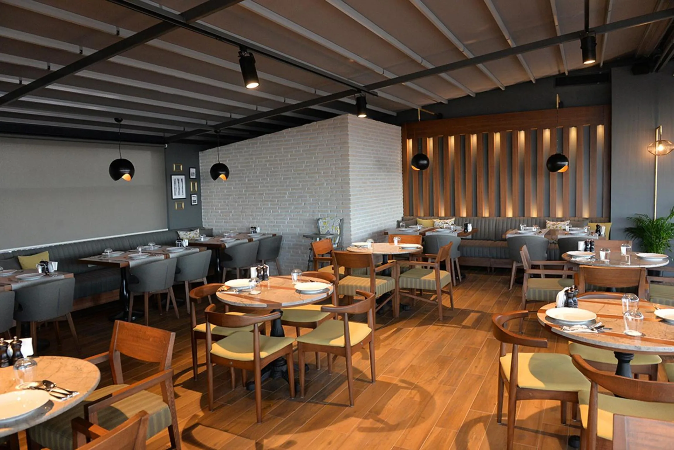 Restaurant/places to eat in Baliktasi City Hotel & Spa