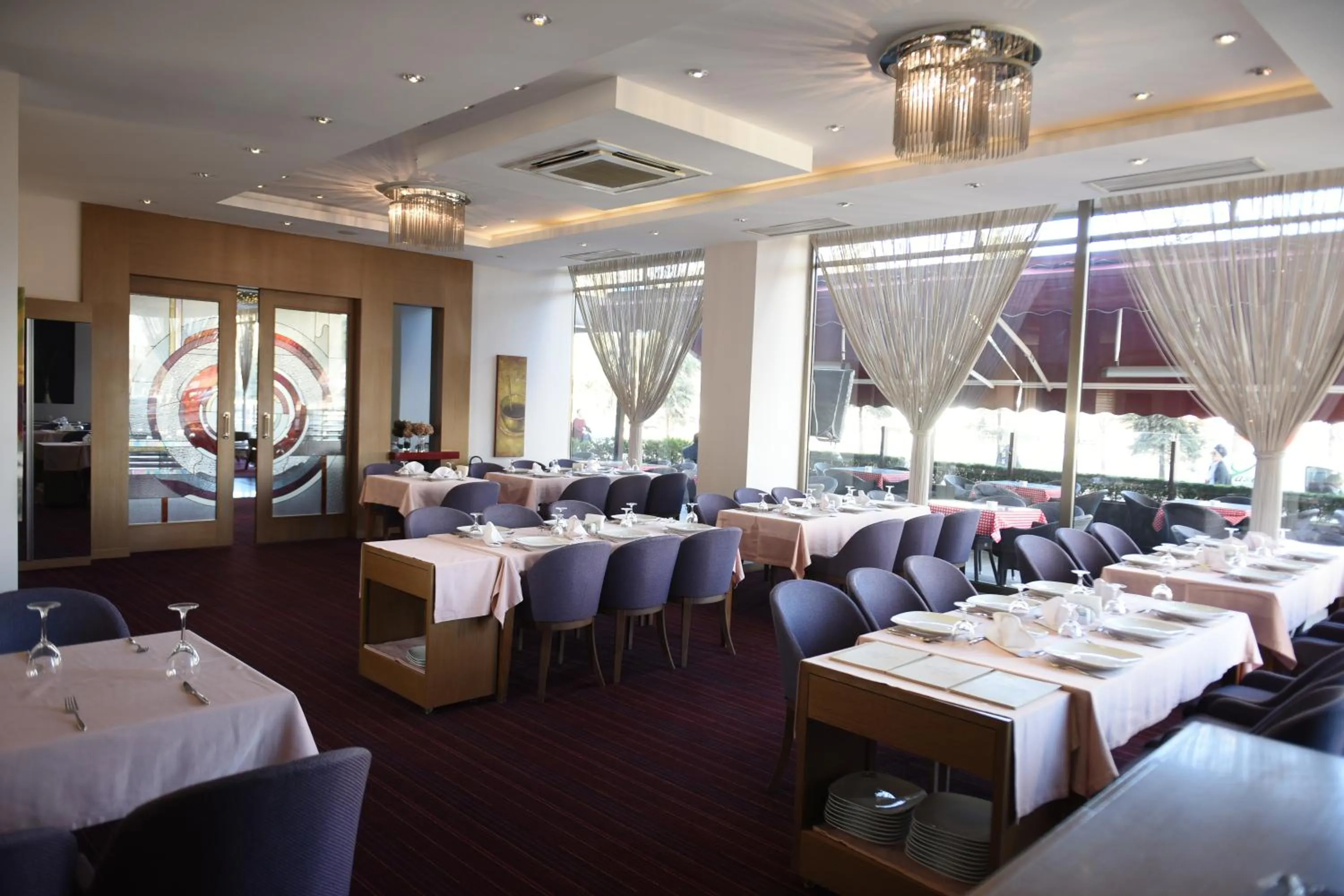 Restaurant/places to eat in Baliktasi City Hotel & Spa