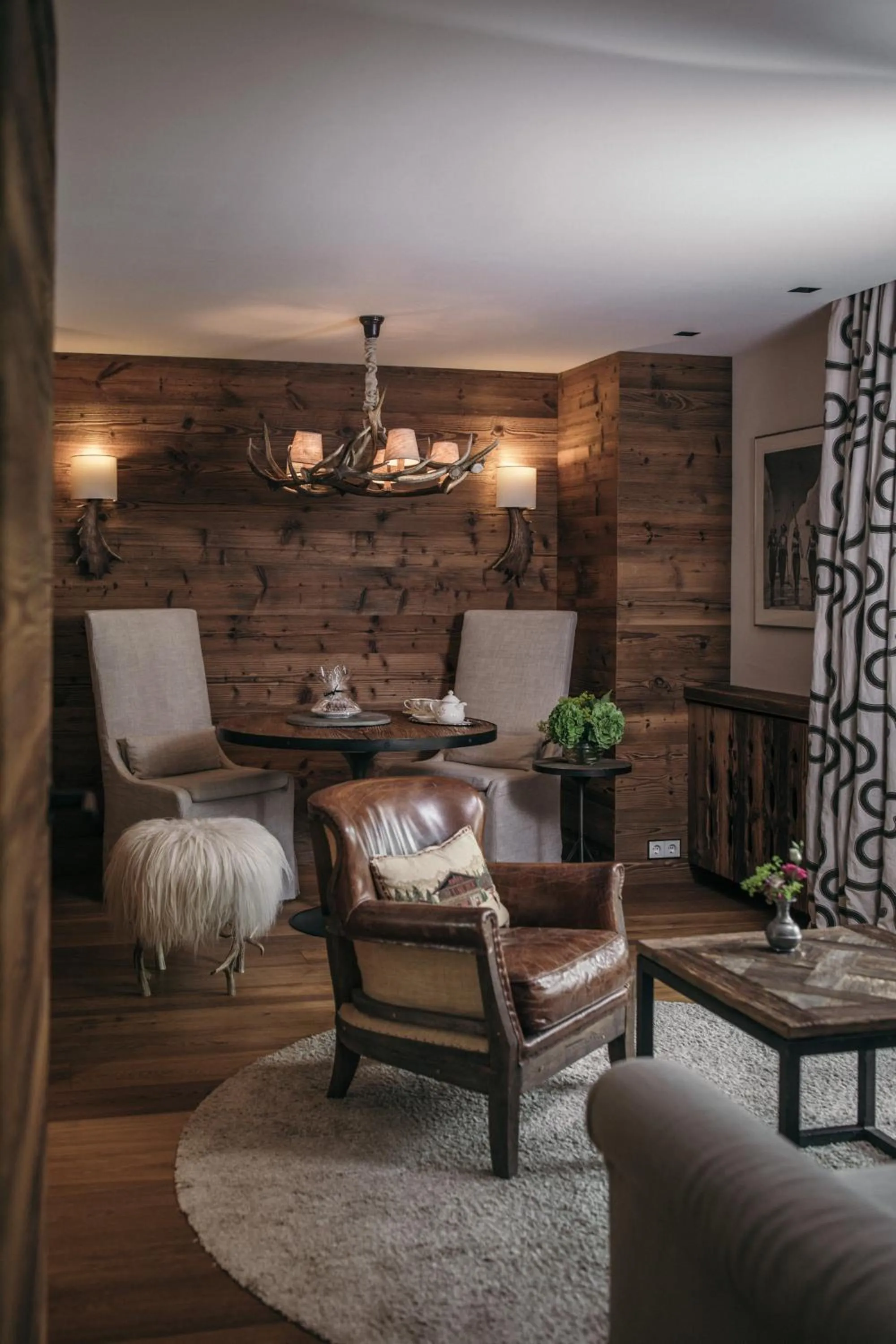 Photo of the whole room in Hotel Arlberg Lech