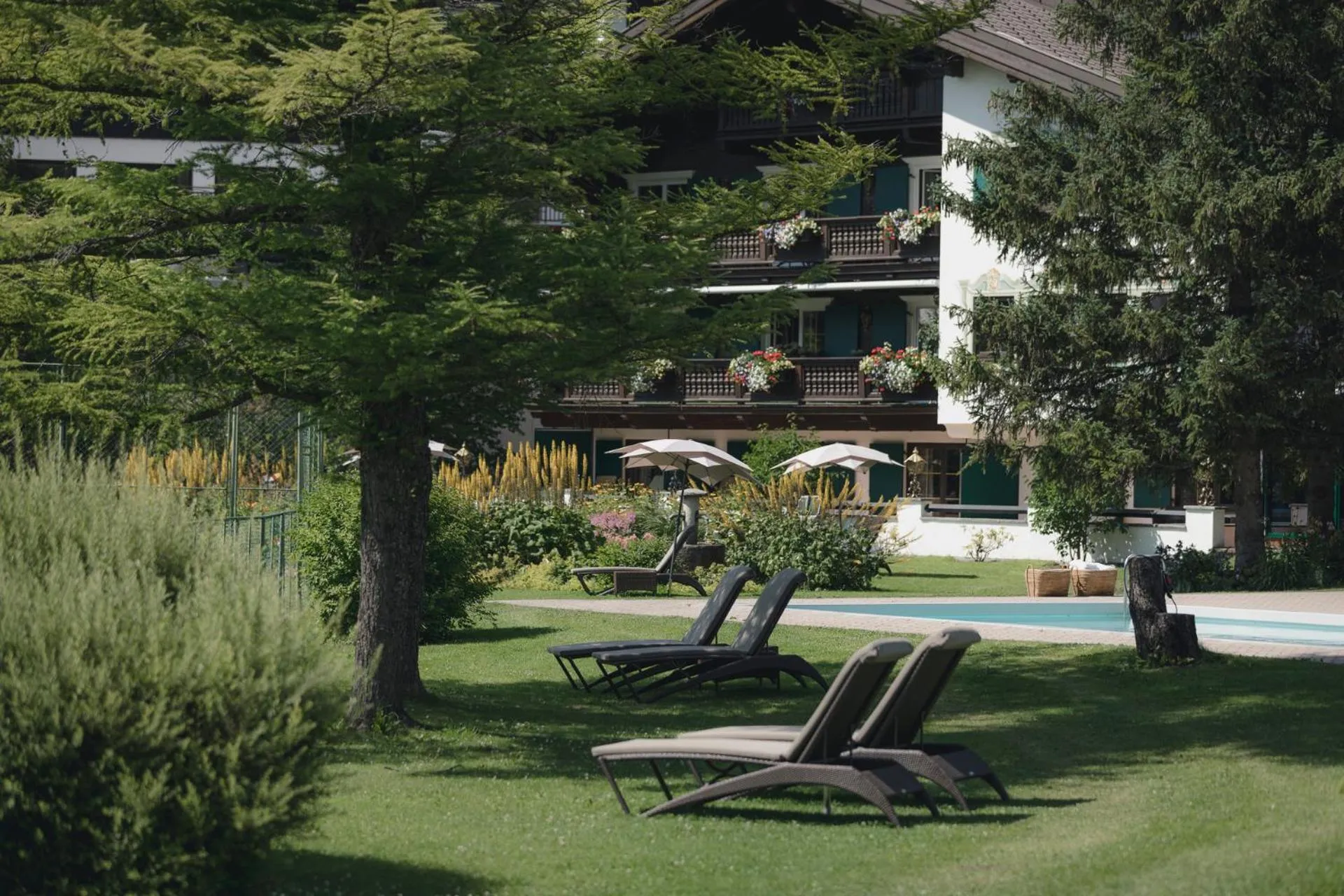Garden in Hotel Arlberg Lech