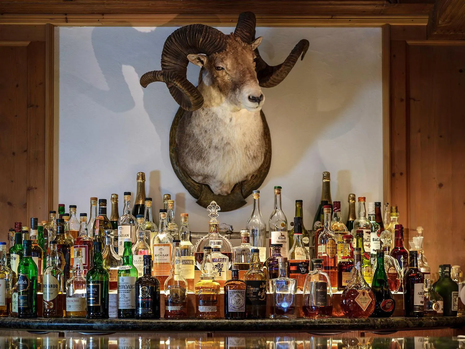 Lounge or bar in Hotel Arlberg Lech