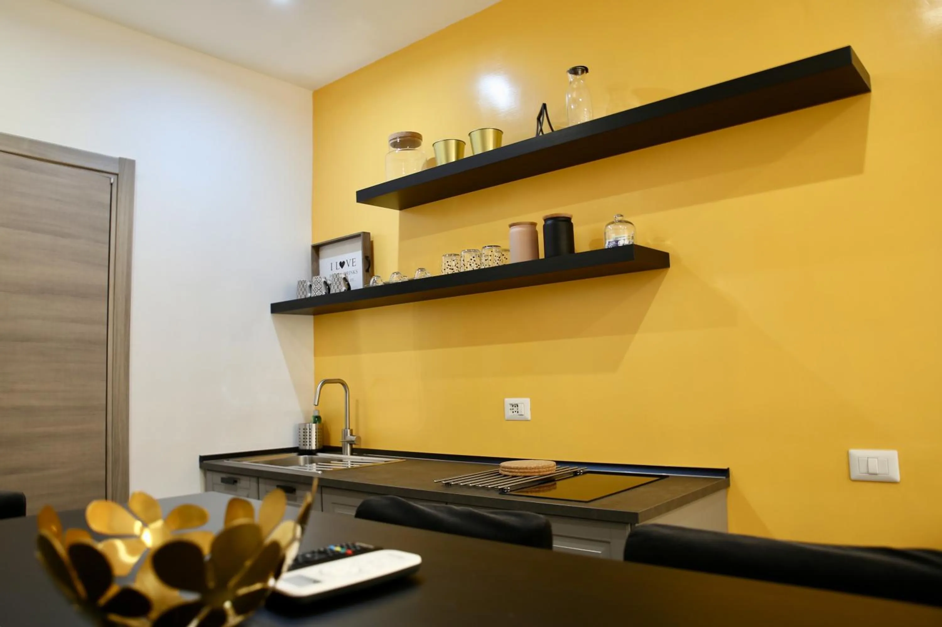 Kitchen or kitchenette in Andolfi 24 Rooms