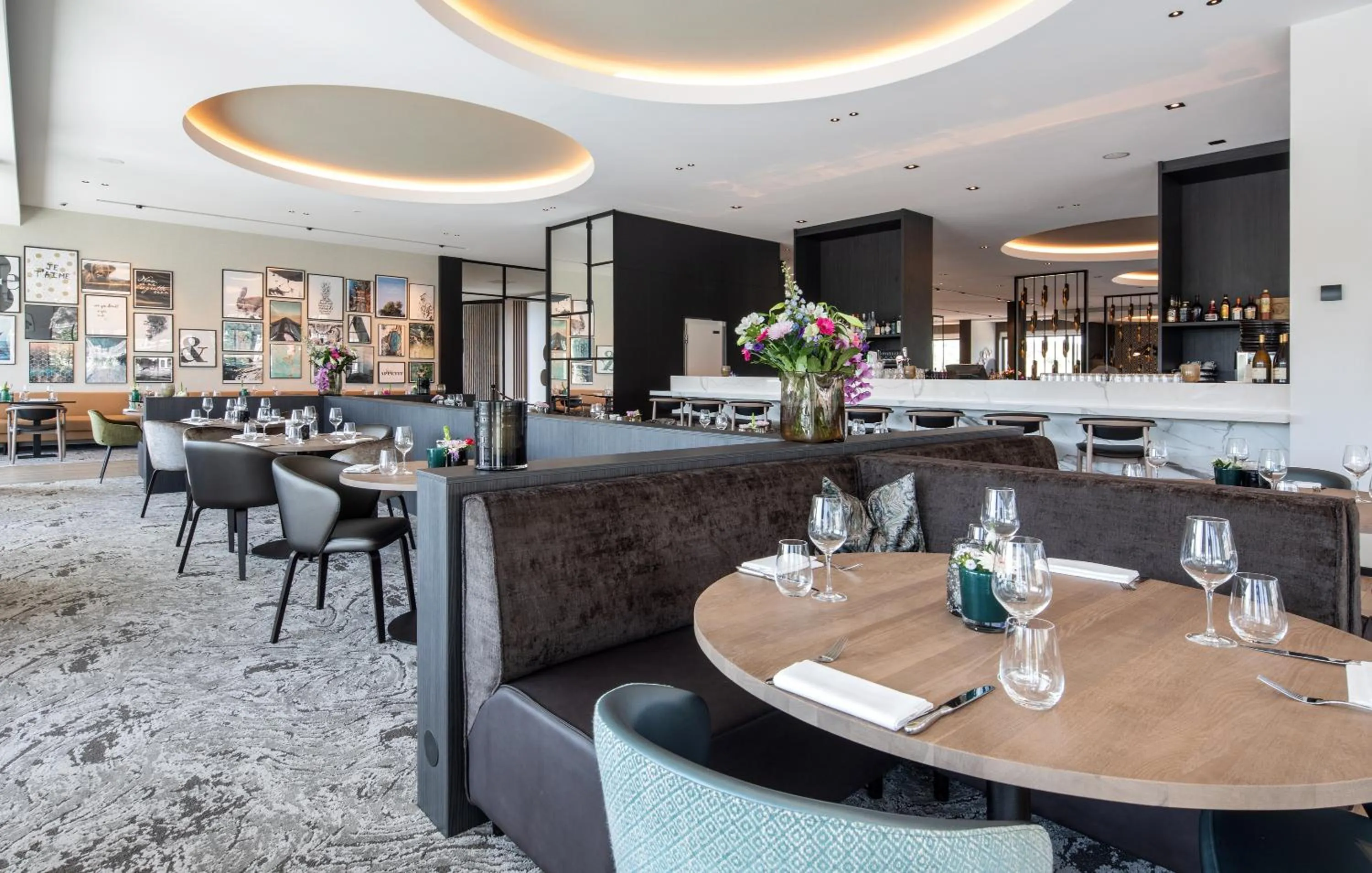 Restaurant/places to eat in Van der Valk Hotel Tilburg