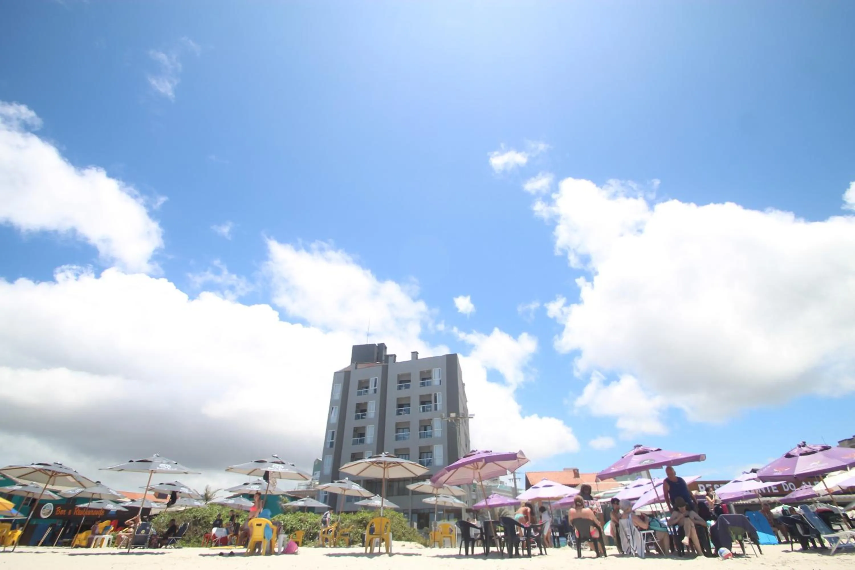 Property building in Palm Beach Apart Hotel