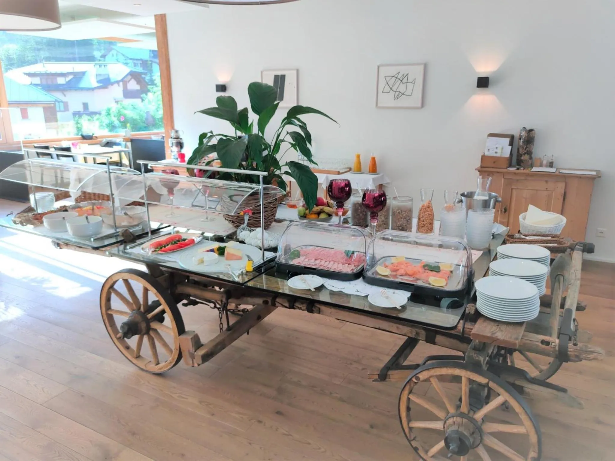 Breakfast in Hotel Alpina Parpan