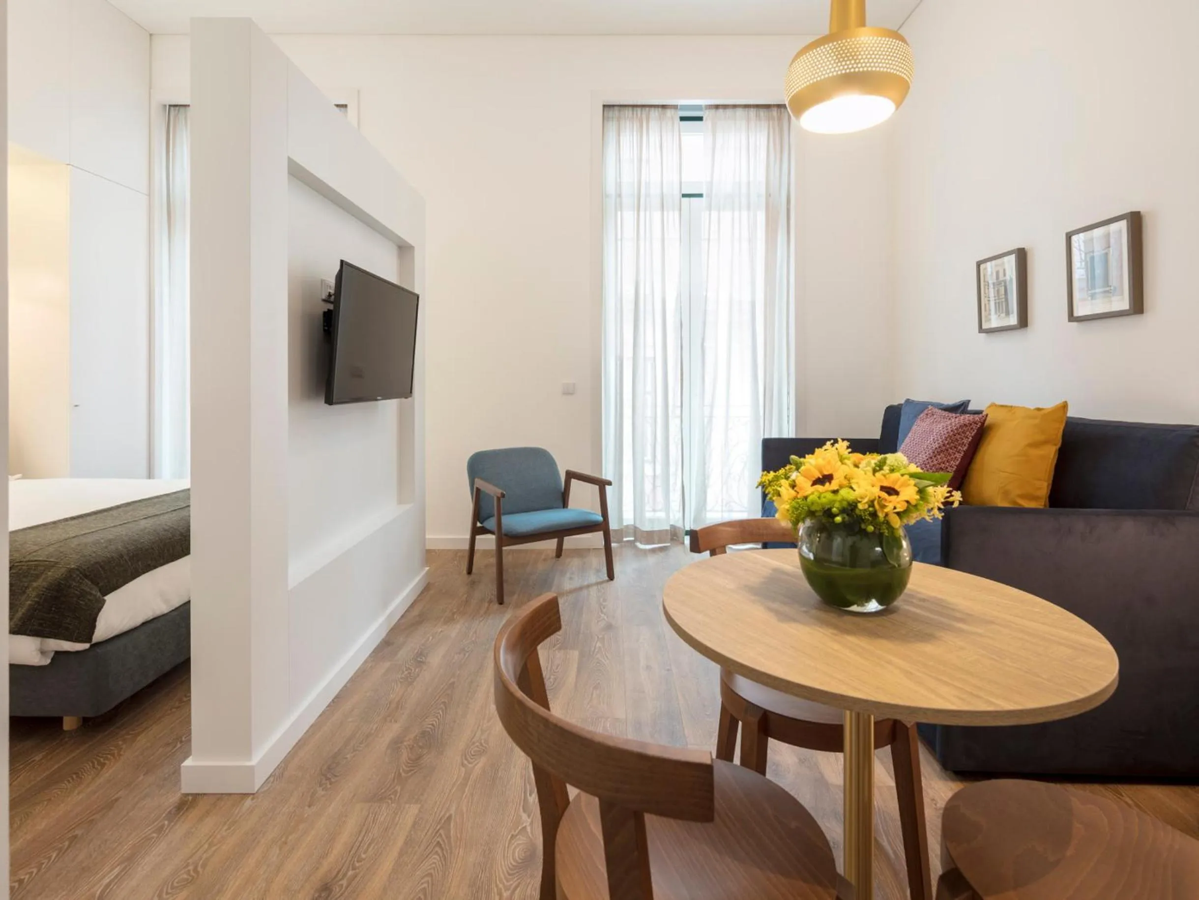 Seating area, Bed in LSA Chiado Emenda by Numa