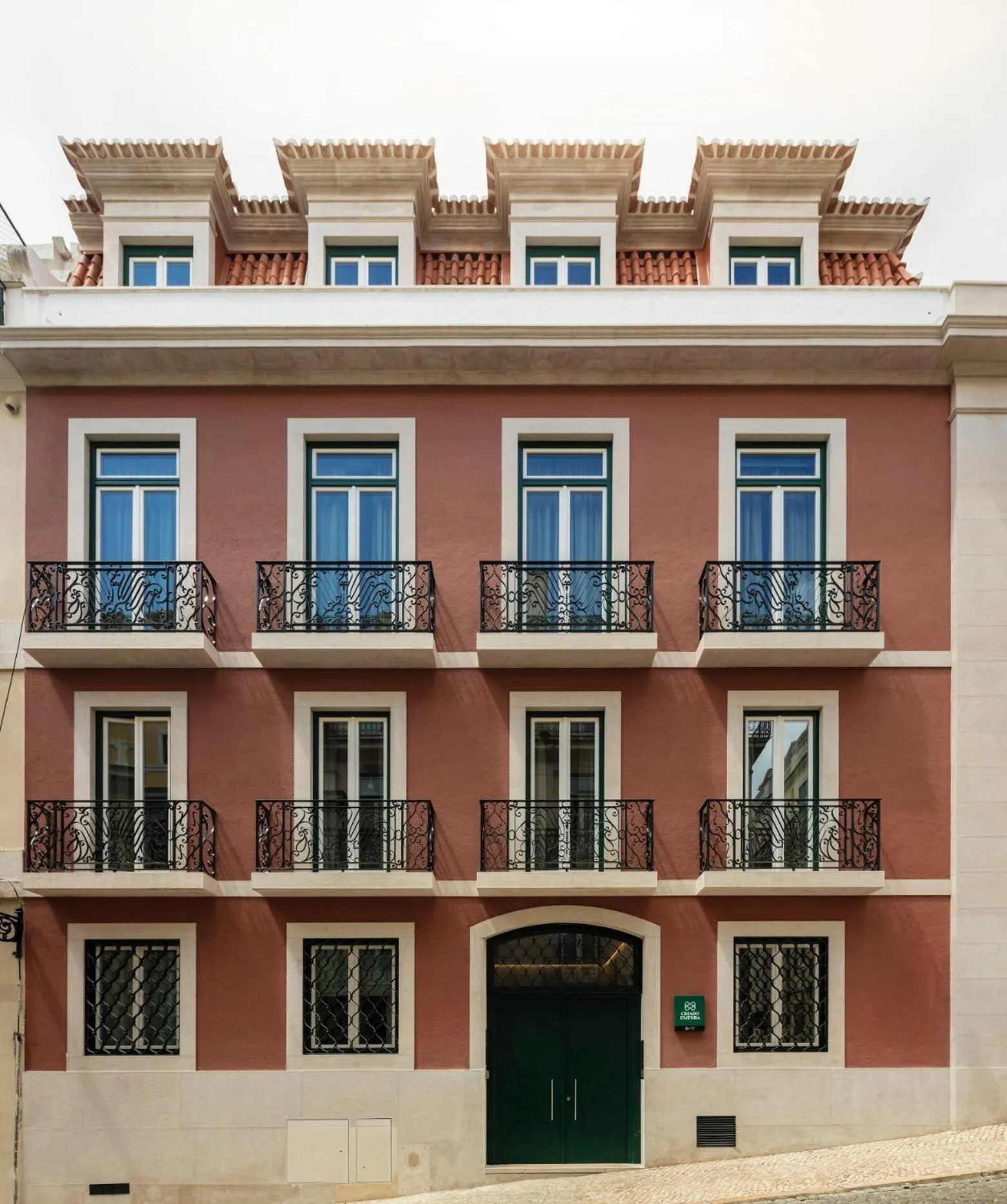 Property building in LSA Chiado Emenda by Numa