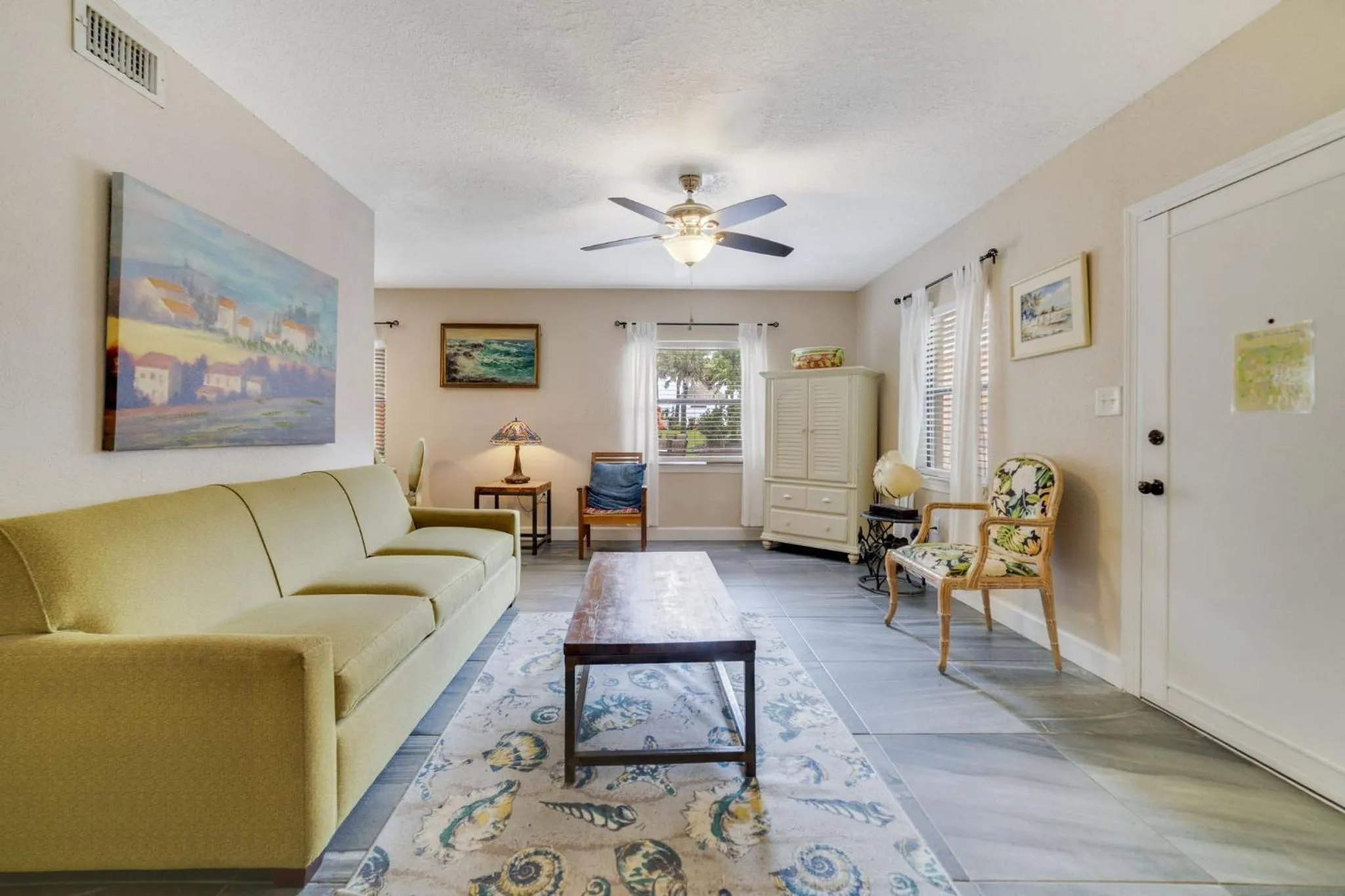 Living room in Beach Place Guesthouses