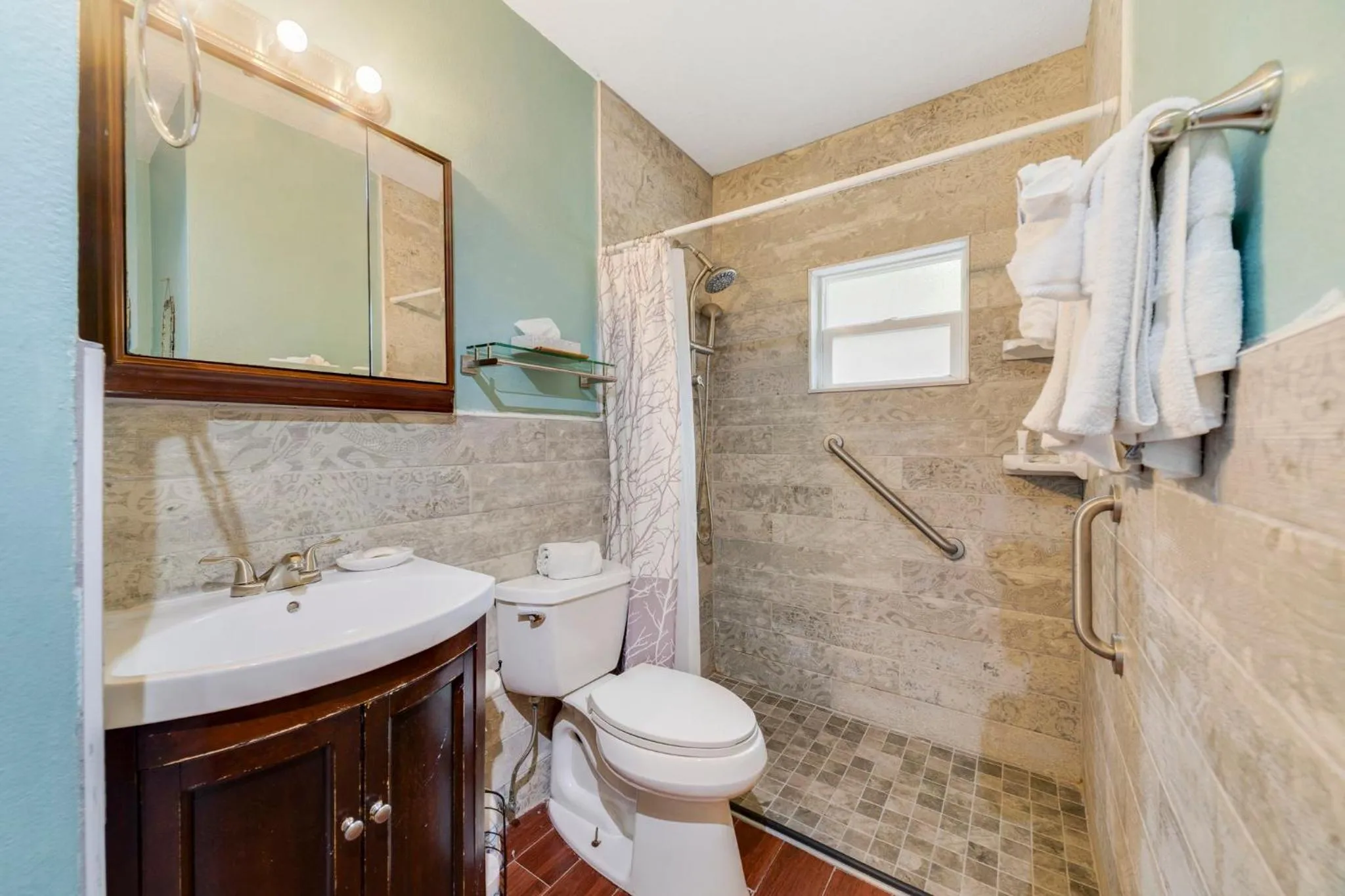 Bathroom in Beach Place Guesthouses