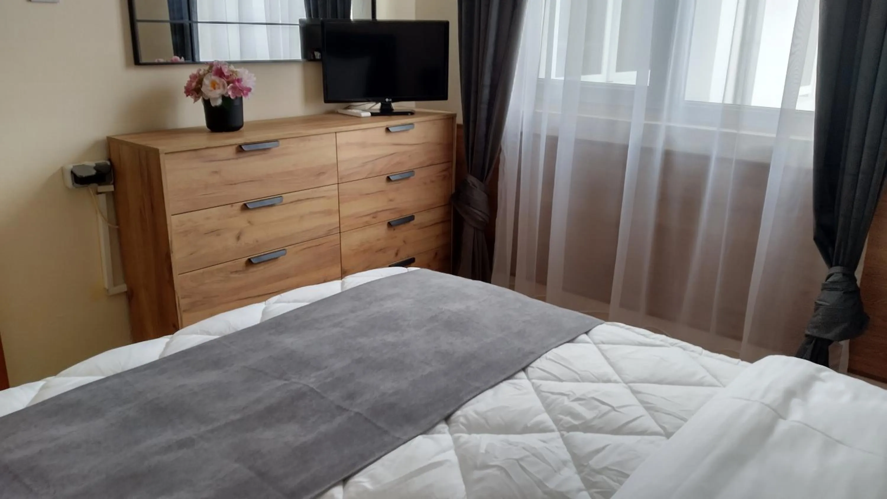 Seating area, Bed in Victoria Family Hotel