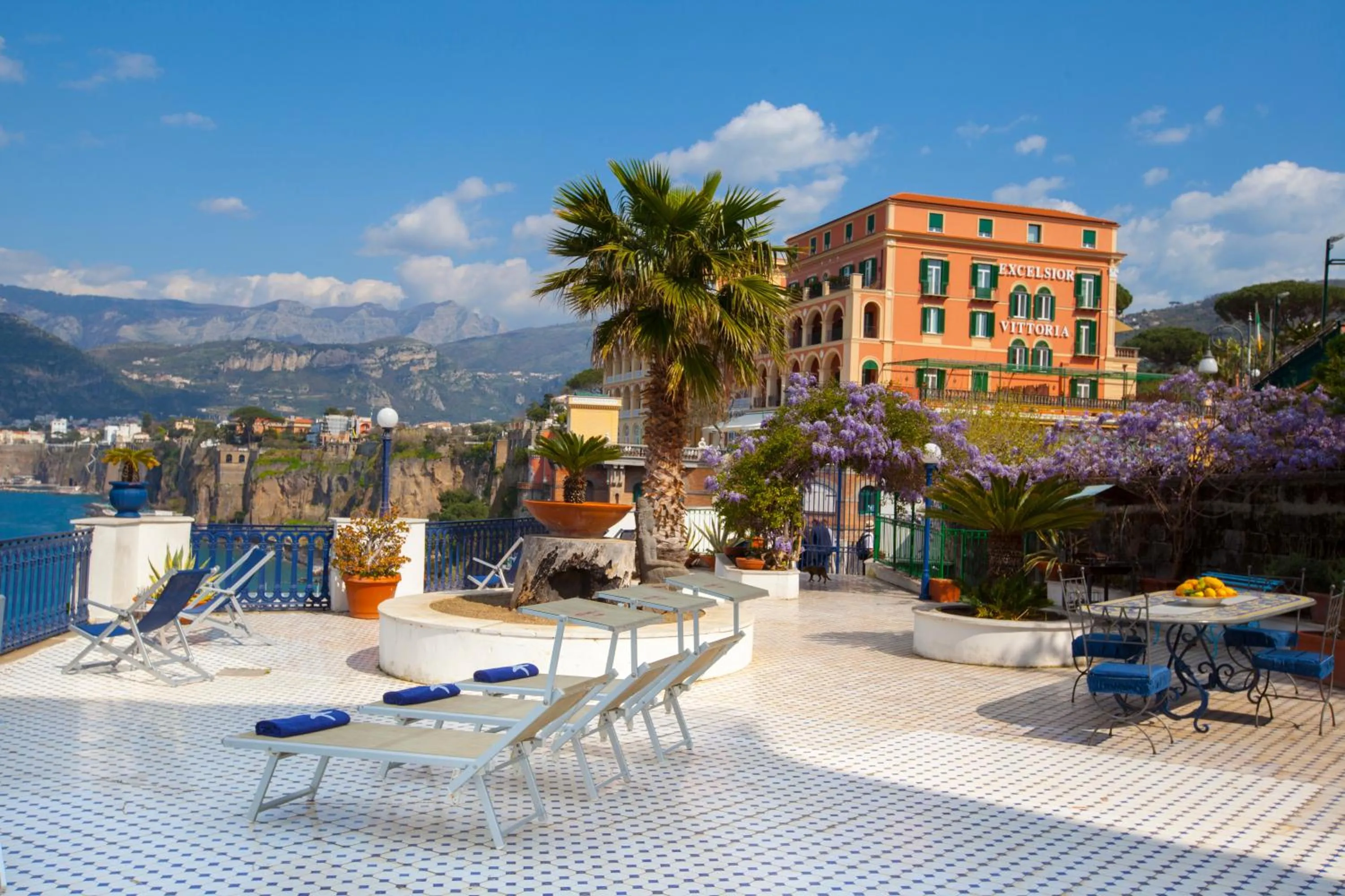 Property building in La Terrazza 38