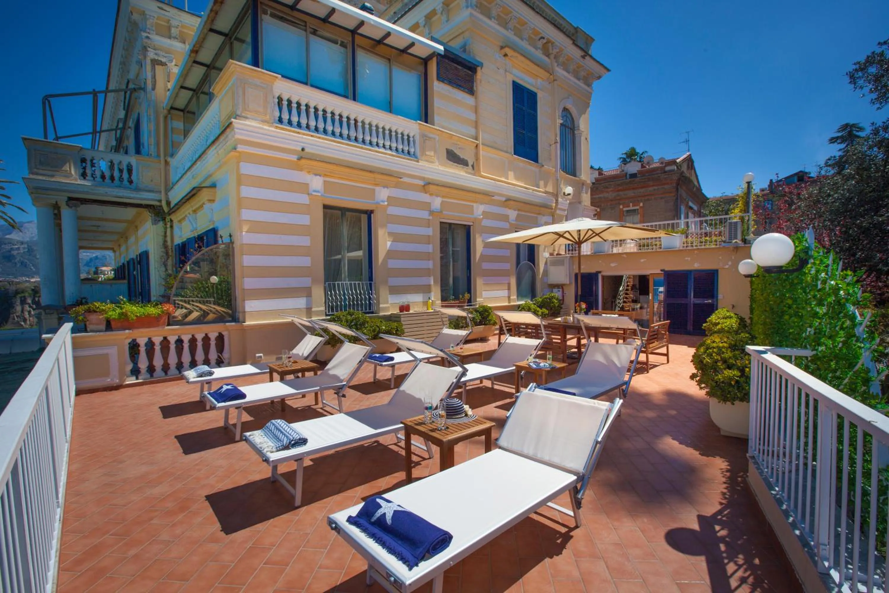 Property building in La Terrazza 38