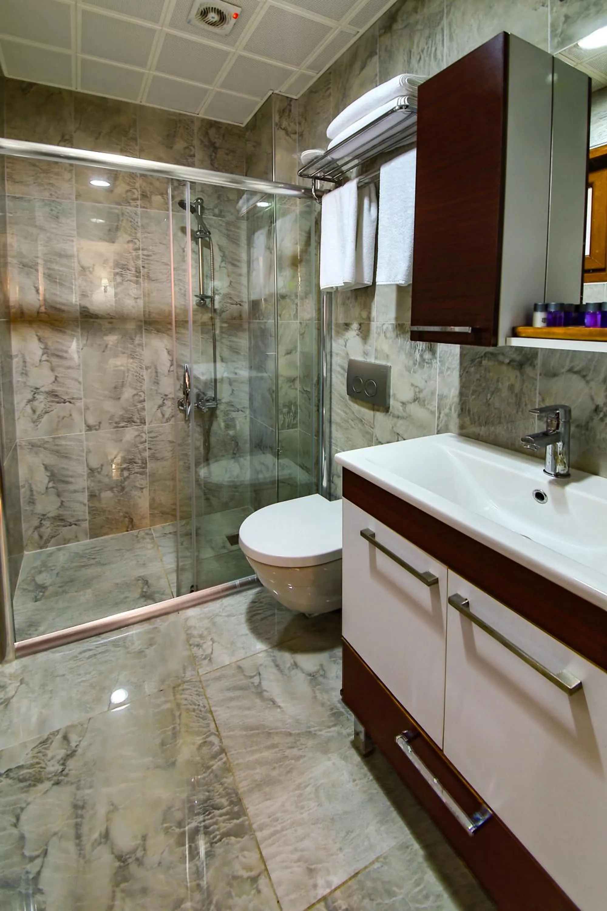 Shower in Maritime Hotel Istanbul