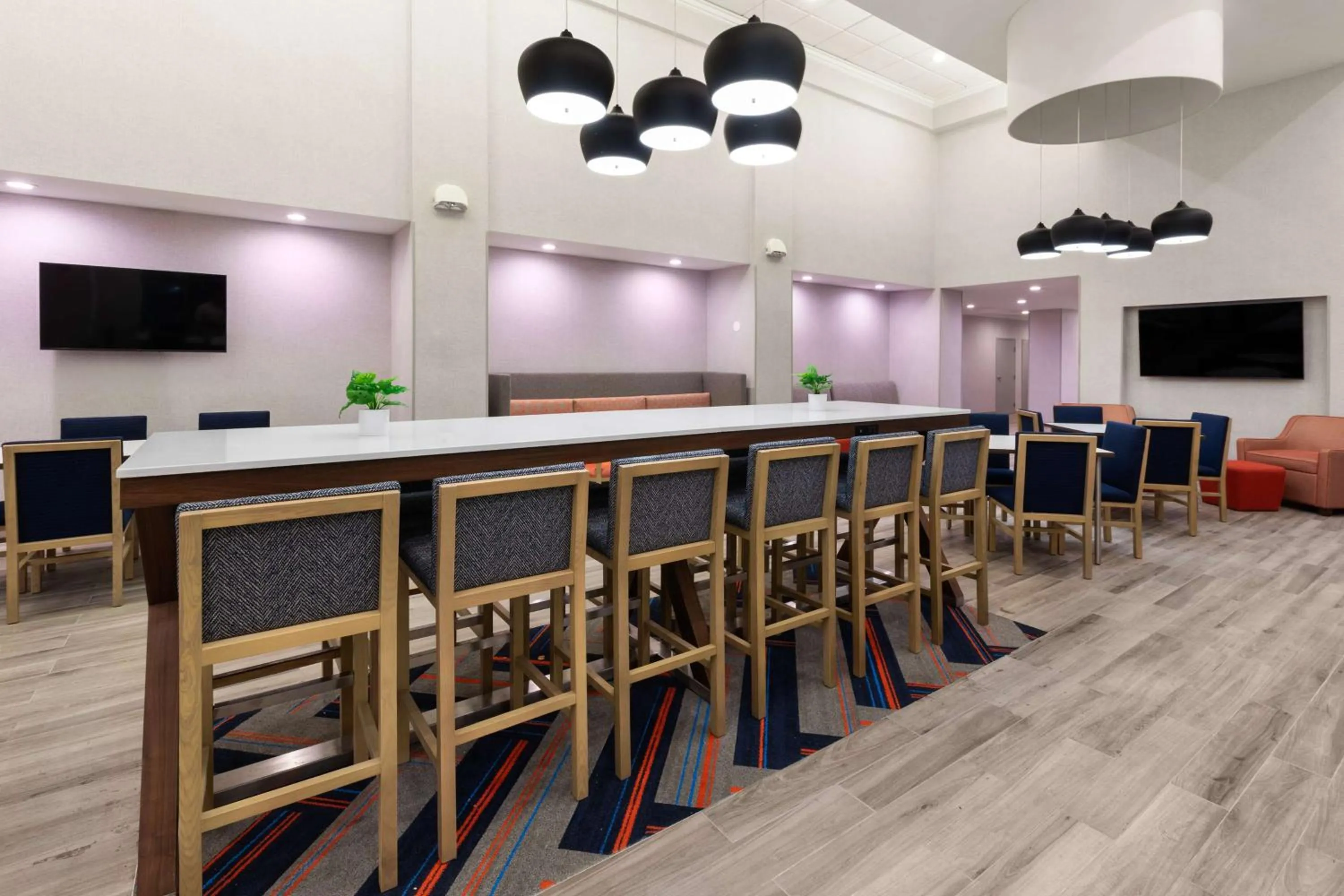 Lobby or reception in Hampton Inn & Suites Saginaw