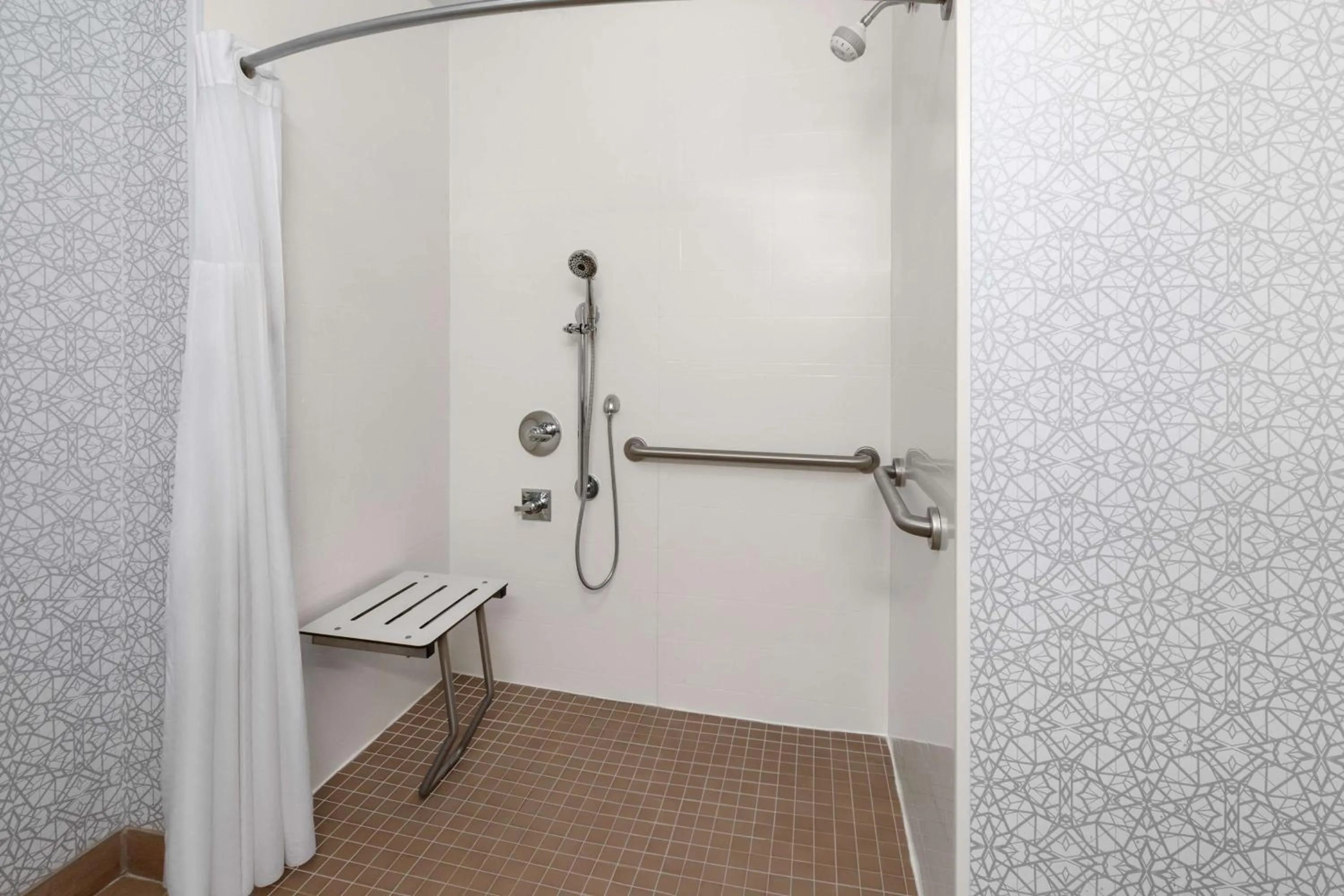 Bathroom in Hampton Inn & Suites Saginaw