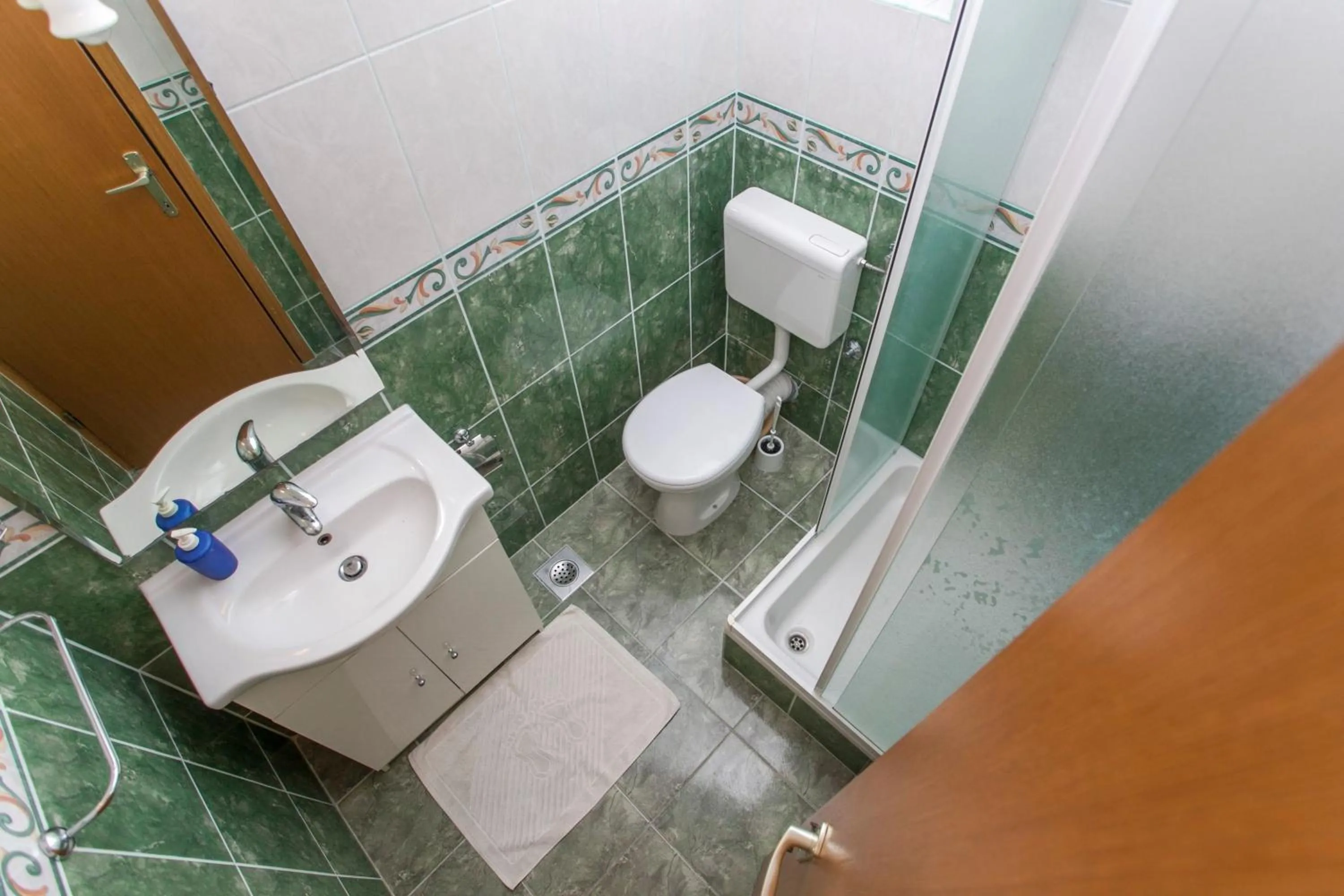 Shower in Apartmani Jela
