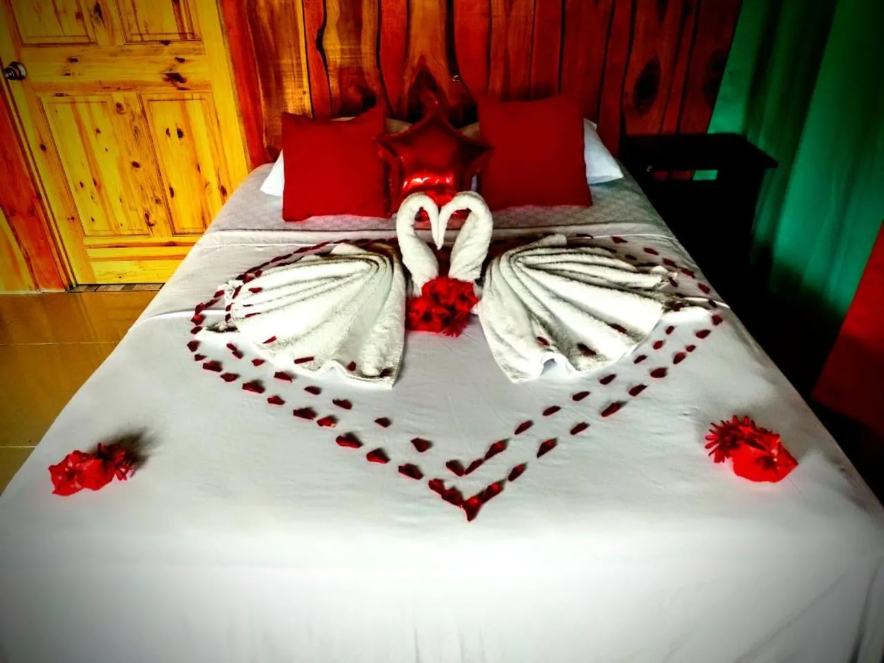 Bed in The Sunset Tucano Lodge