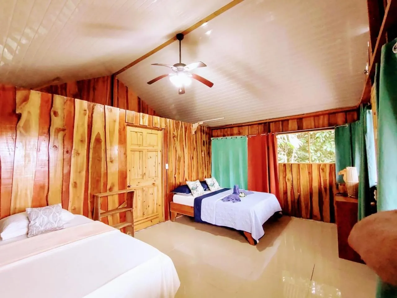 Photo of the whole room, Bed in The Sunset Tucano Lodge
