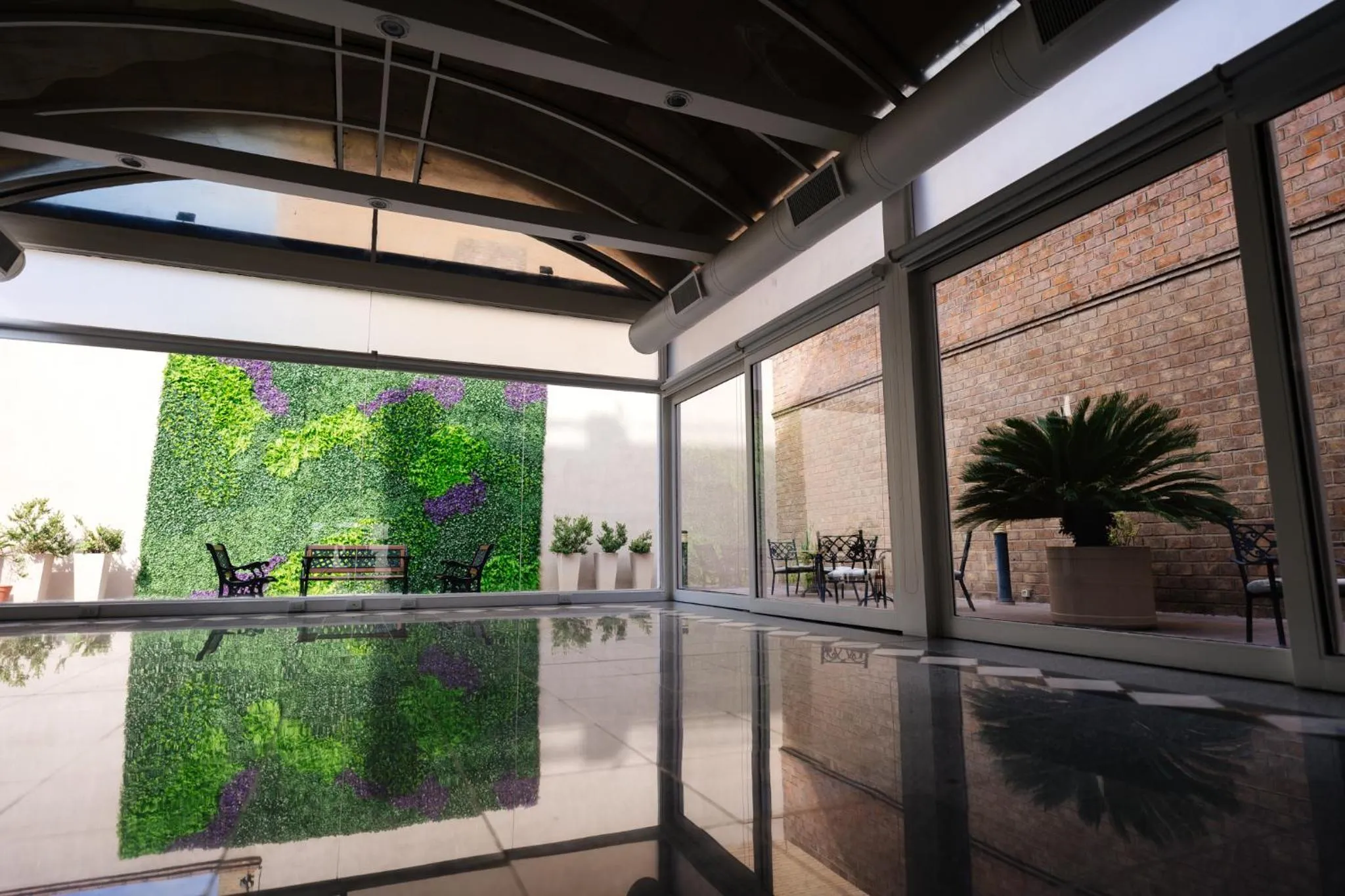 Meeting/conference room in San Nicolas Plaza