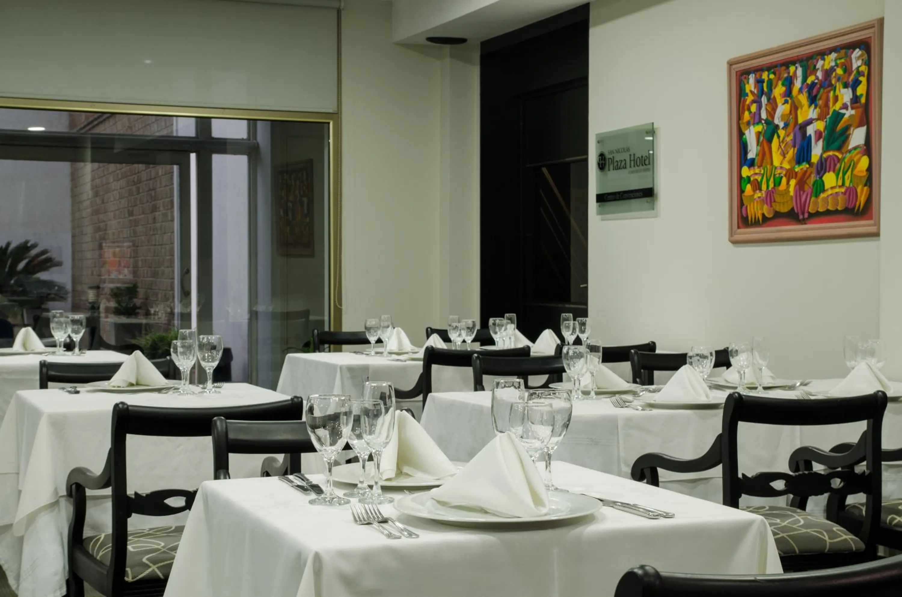 Restaurant/places to eat in San Nicolas Plaza