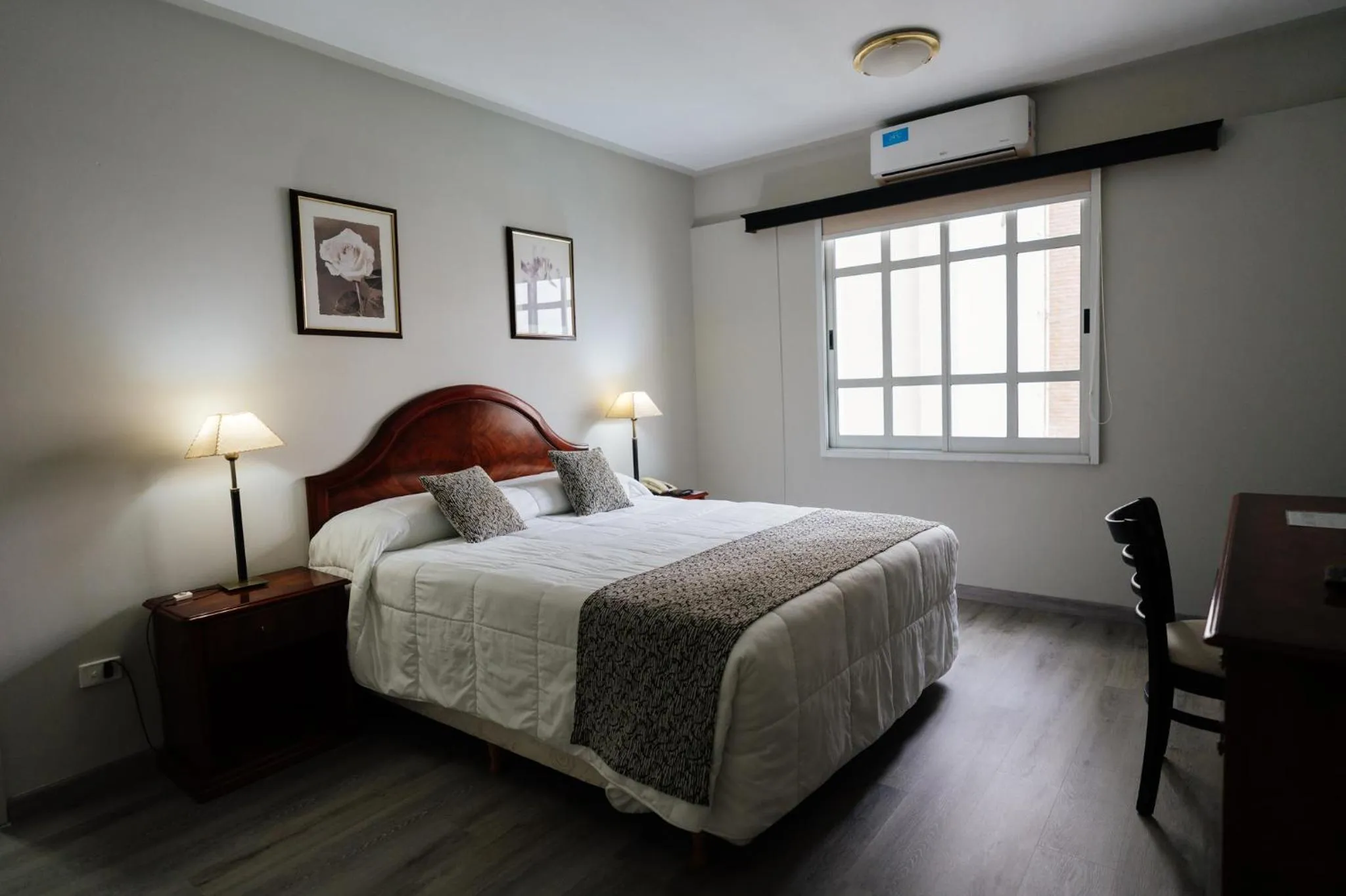 Bed in San Nicolas Plaza