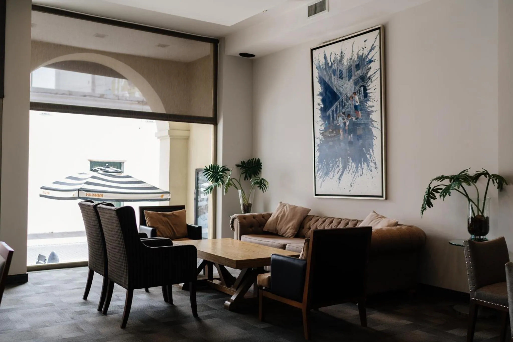 Living room in San Nicolas Plaza