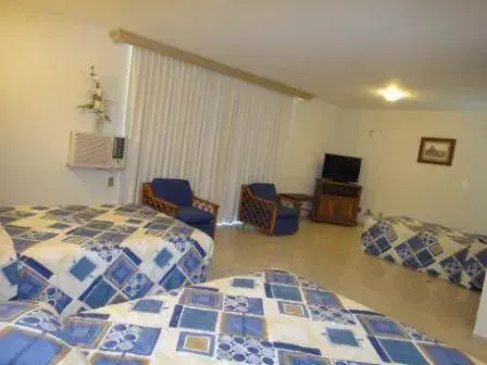 Triple Room in Parque Inn Hotel & Suites Triple Room in Parque Inn Hotel & Suites