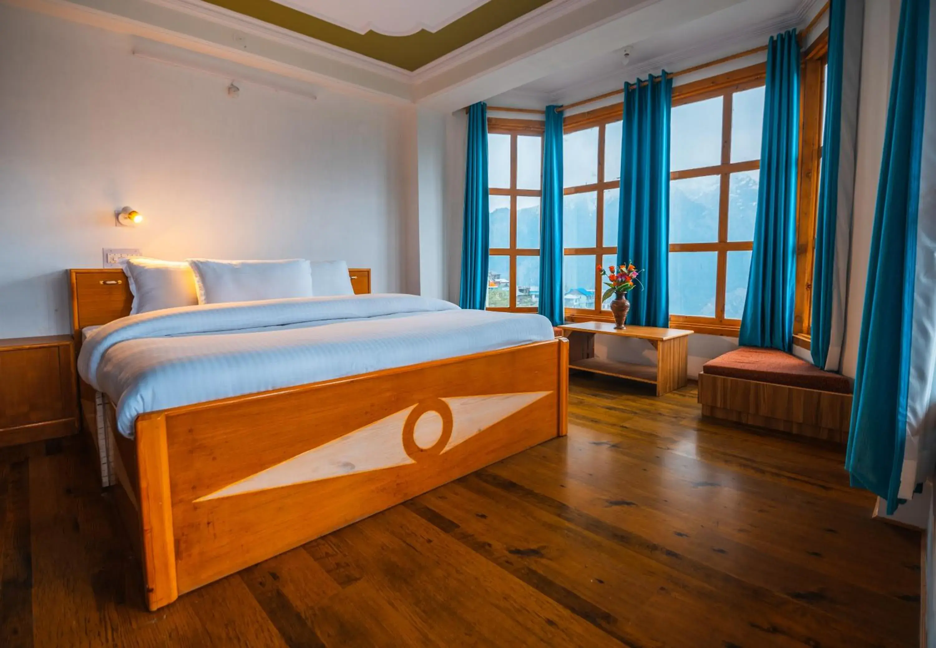 Deluxe Room in Hotel Kalpa Deshang Deluxe Room in Hotel Kalpa Deshang