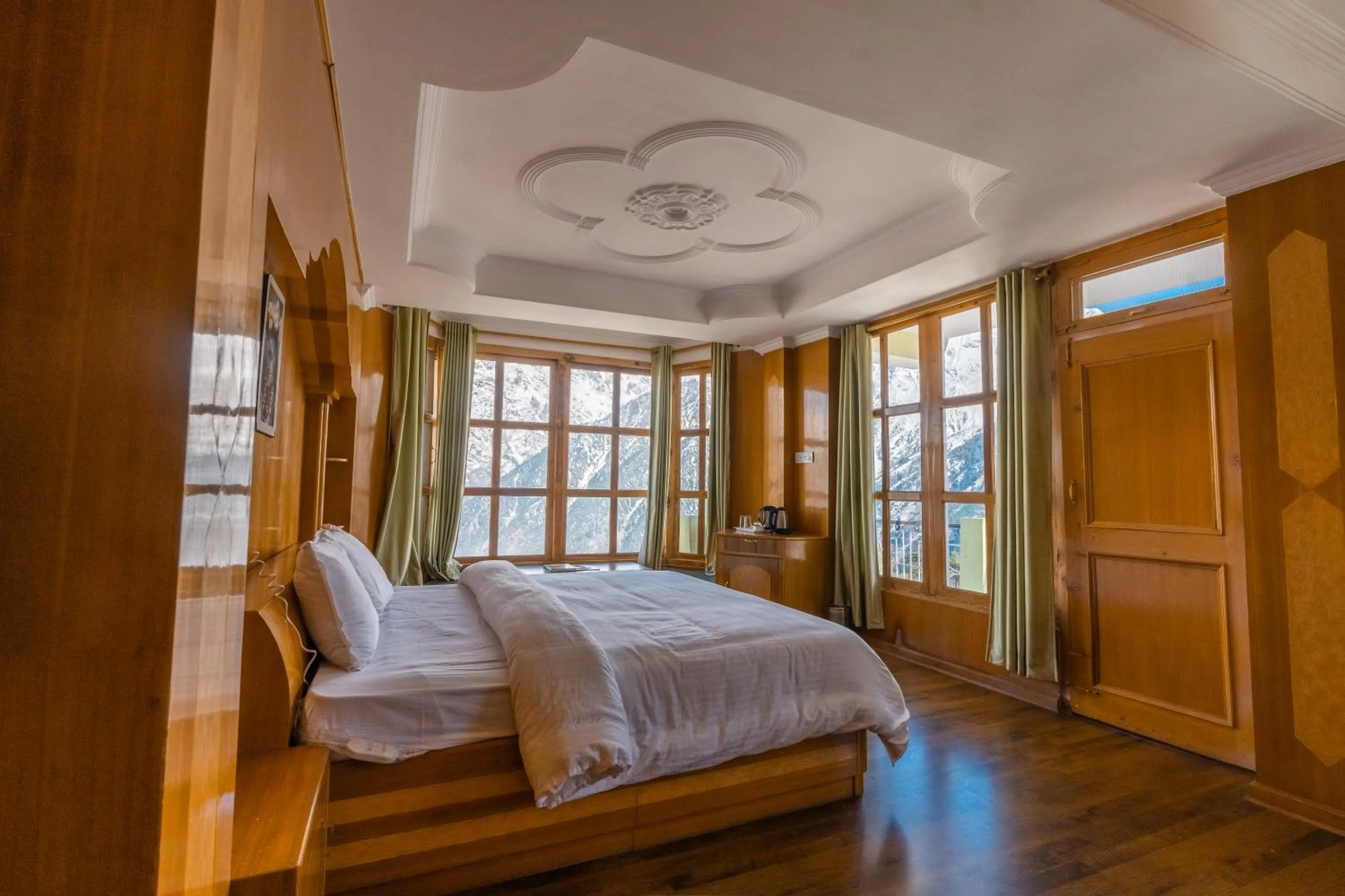 Patio in Hotel Kalpa Deshang