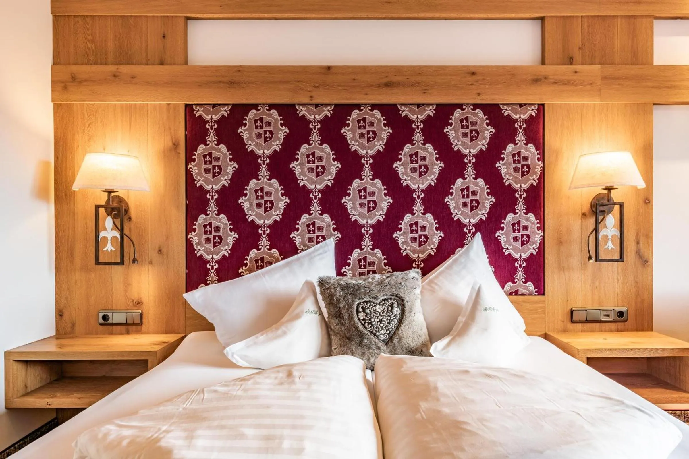 Bed in Hotel Pramstraller