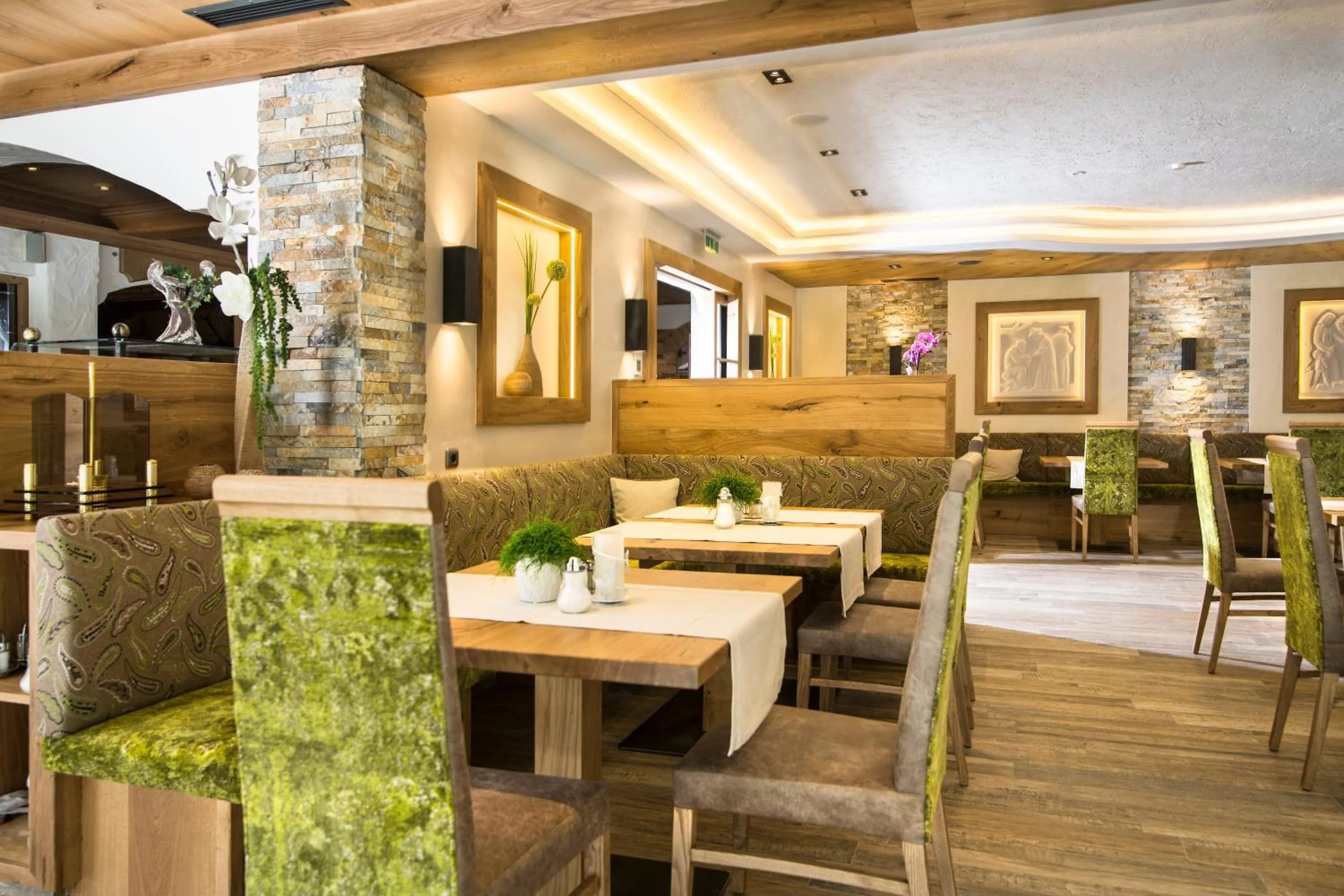 Restaurant/places to eat in Hotel Pramstraller