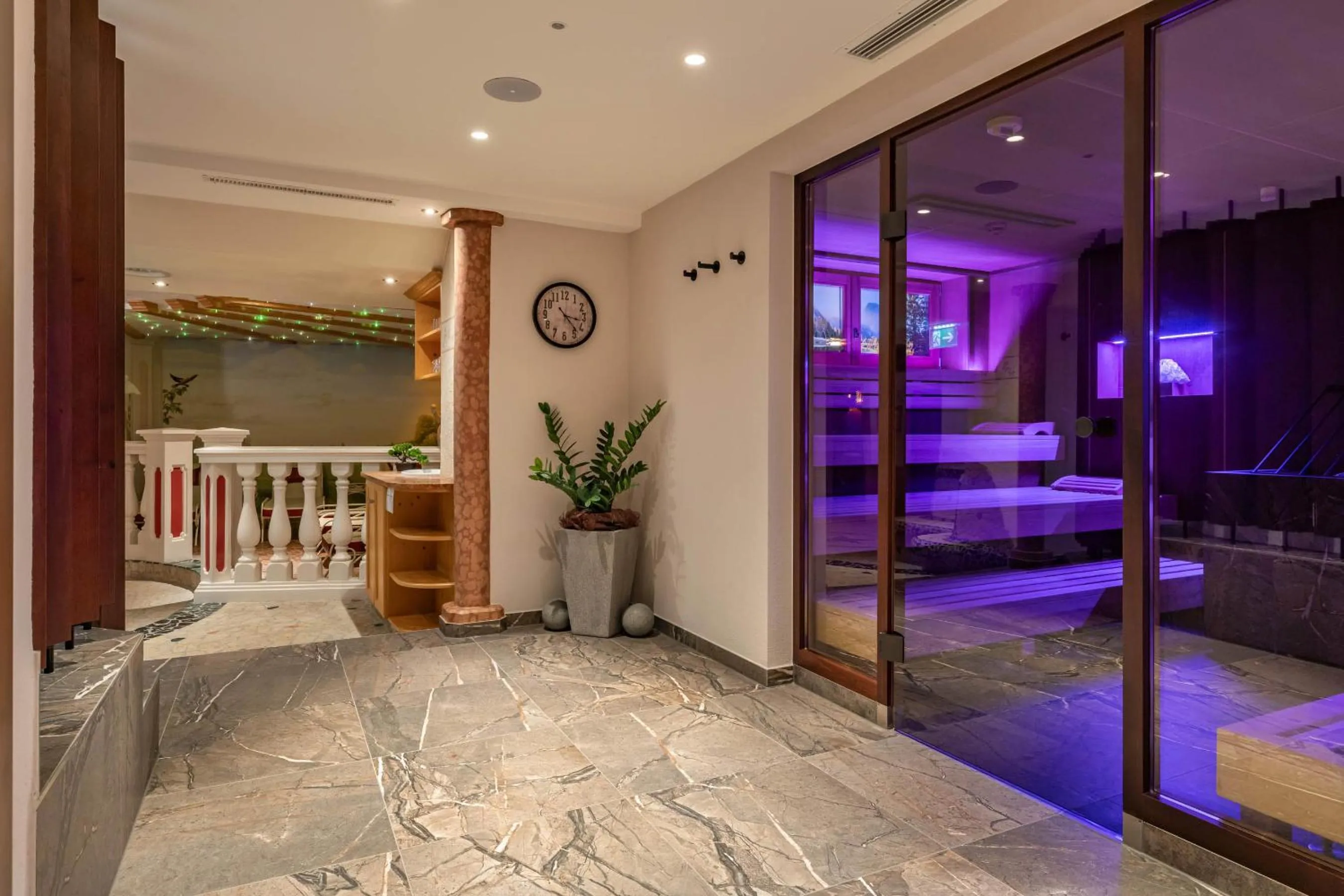 Sauna, Bed in Hotel Pramstraller