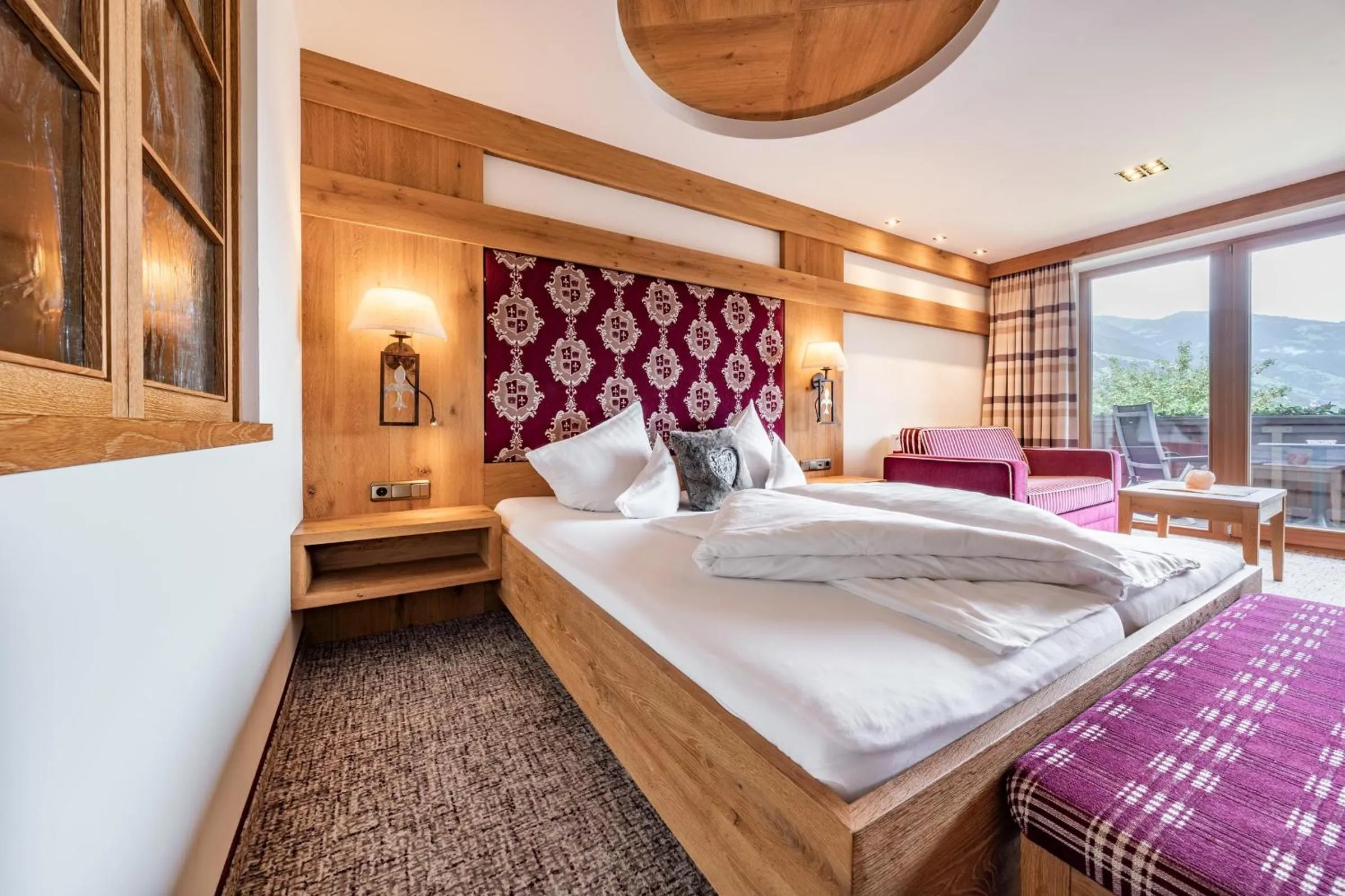 Bed in Hotel Pramstraller