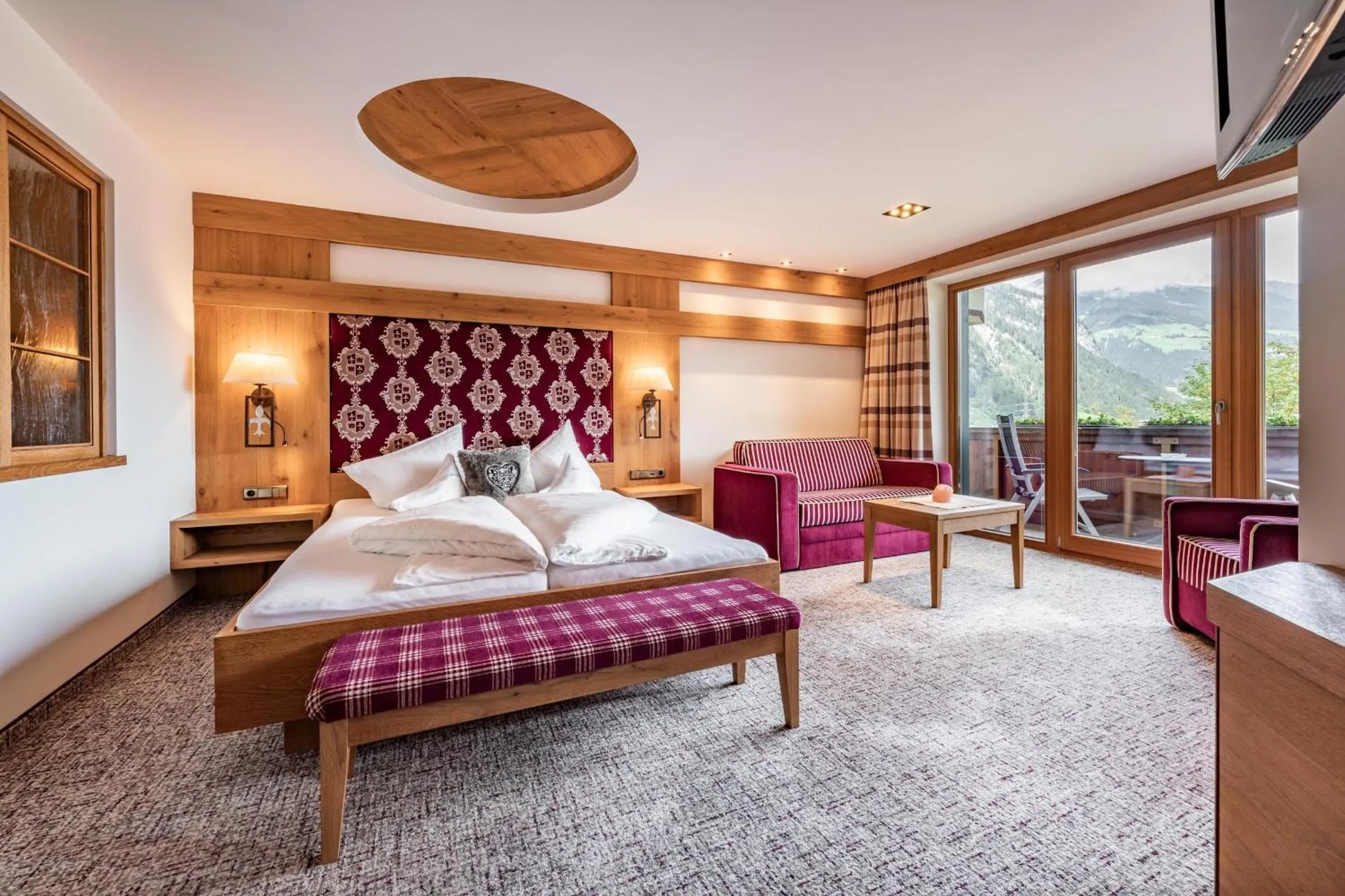 Bed in Hotel Pramstraller