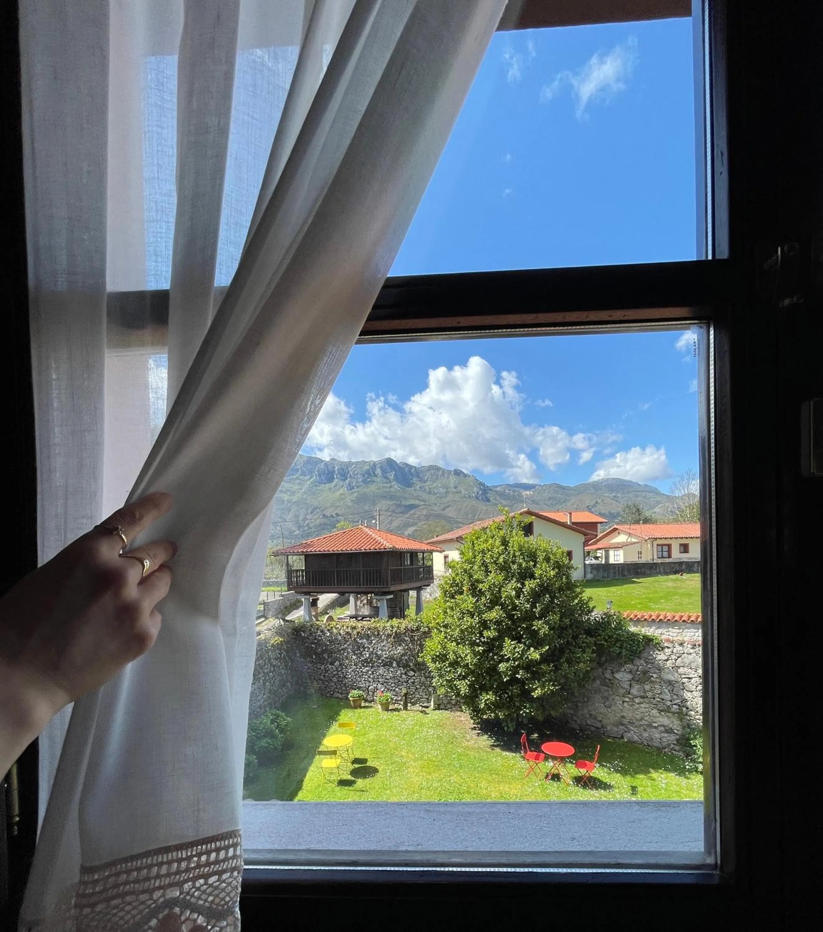 Spring in Hotel Rural El Texeu