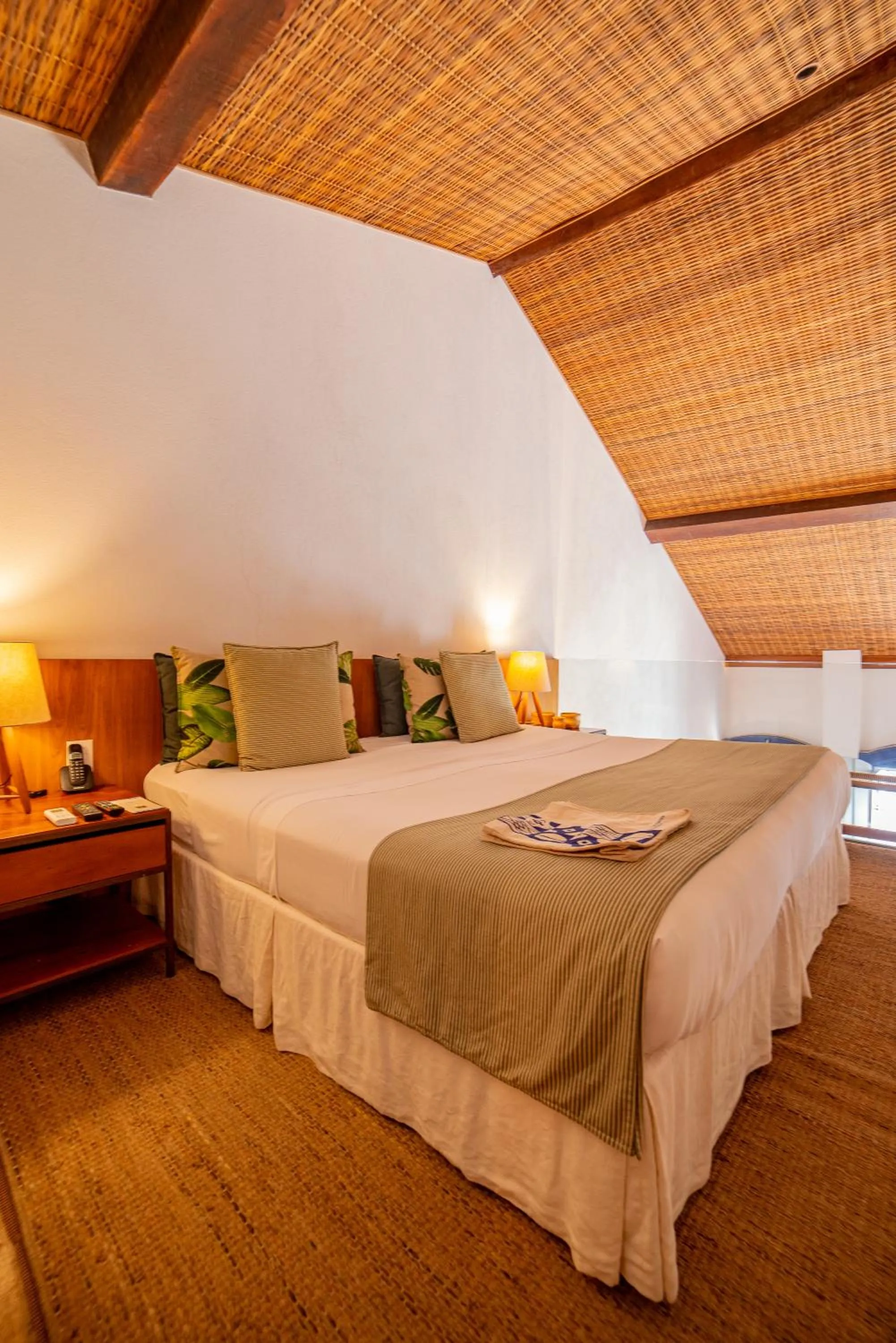 Bed in Pousada Literária de Paraty