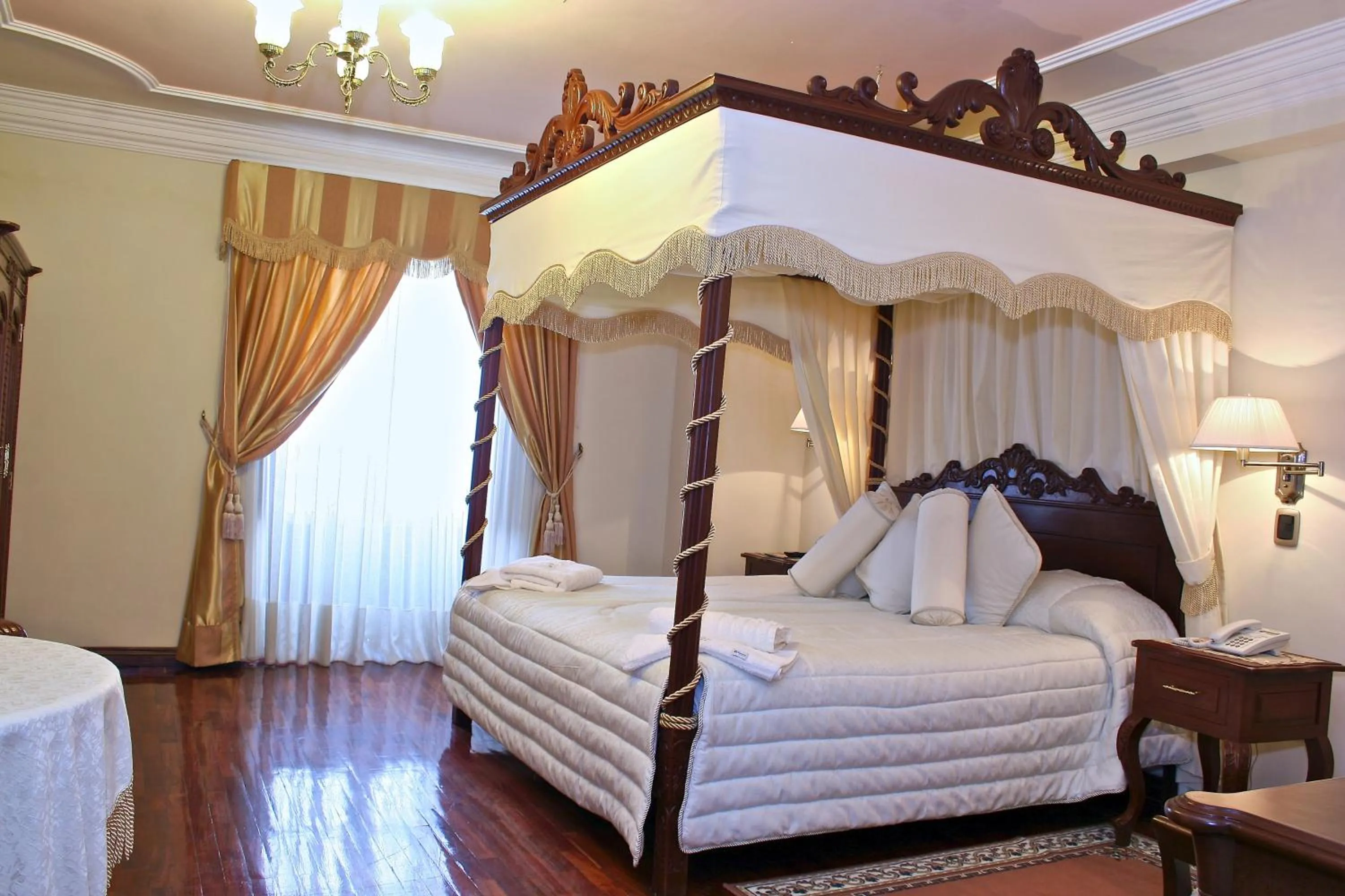 Bedroom, Bed in San Marino Royal Hotel