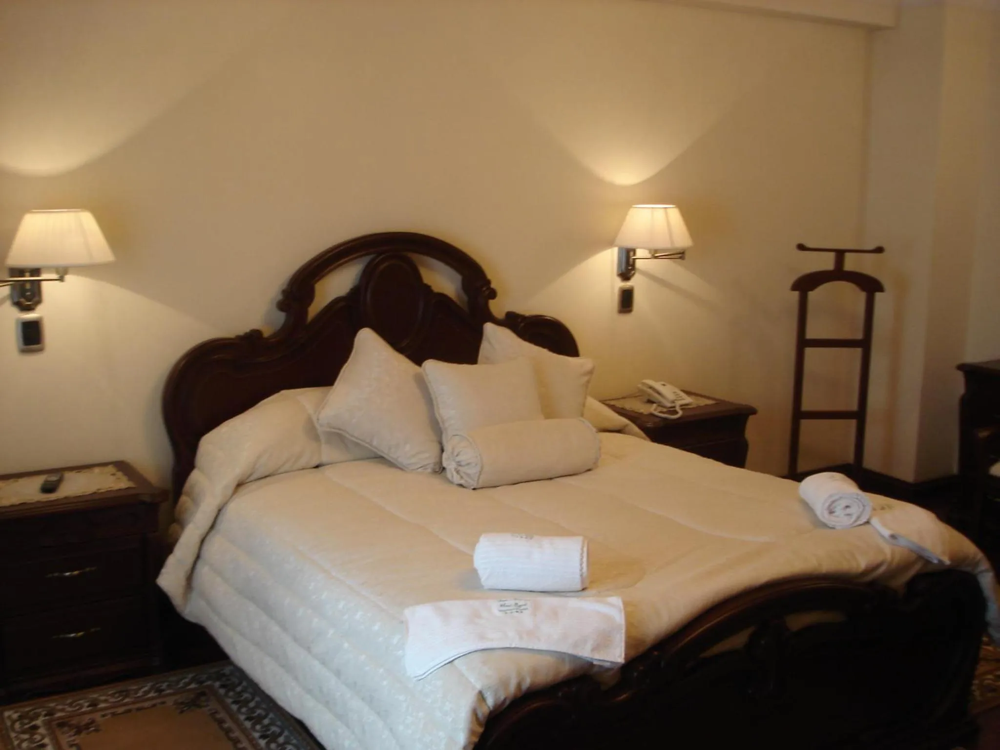 Bed in San Marino Royal Hotel