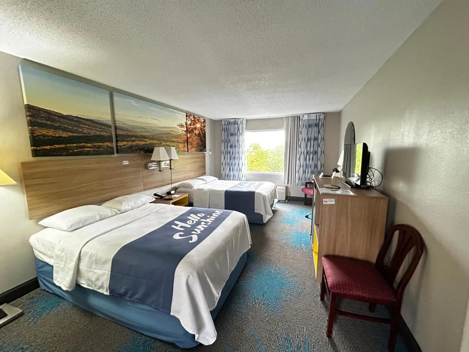 View (from property/room), Bed in Days Inn by Wyndham Dahlonega University Area