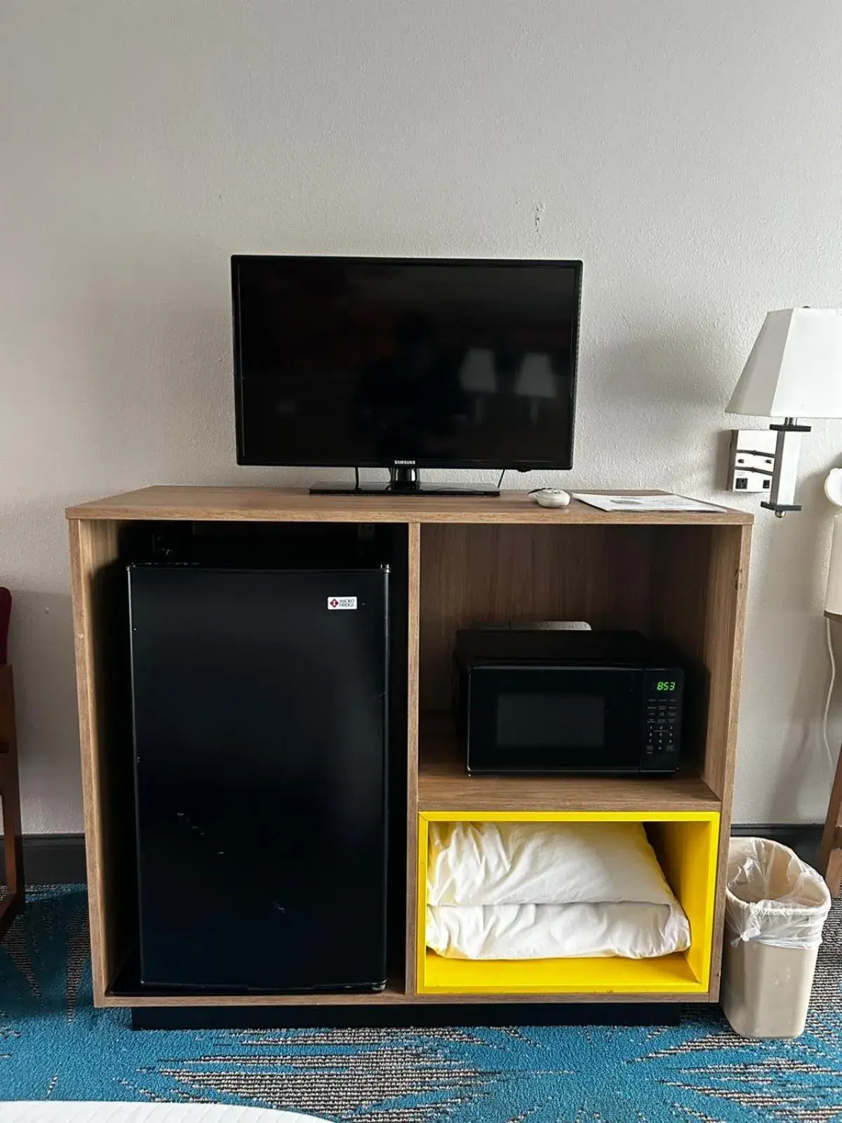 King Room - Mobility Access/Non-Smoking in Days Inn by Wyndham Dahlonega University Area King Room - Mobility Access/Non-Smoking in Days Inn by Wyndham Dahlonega University Area