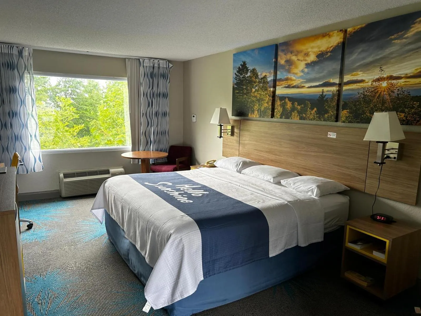 Bed in Days Inn by Wyndham Dahlonega University Area