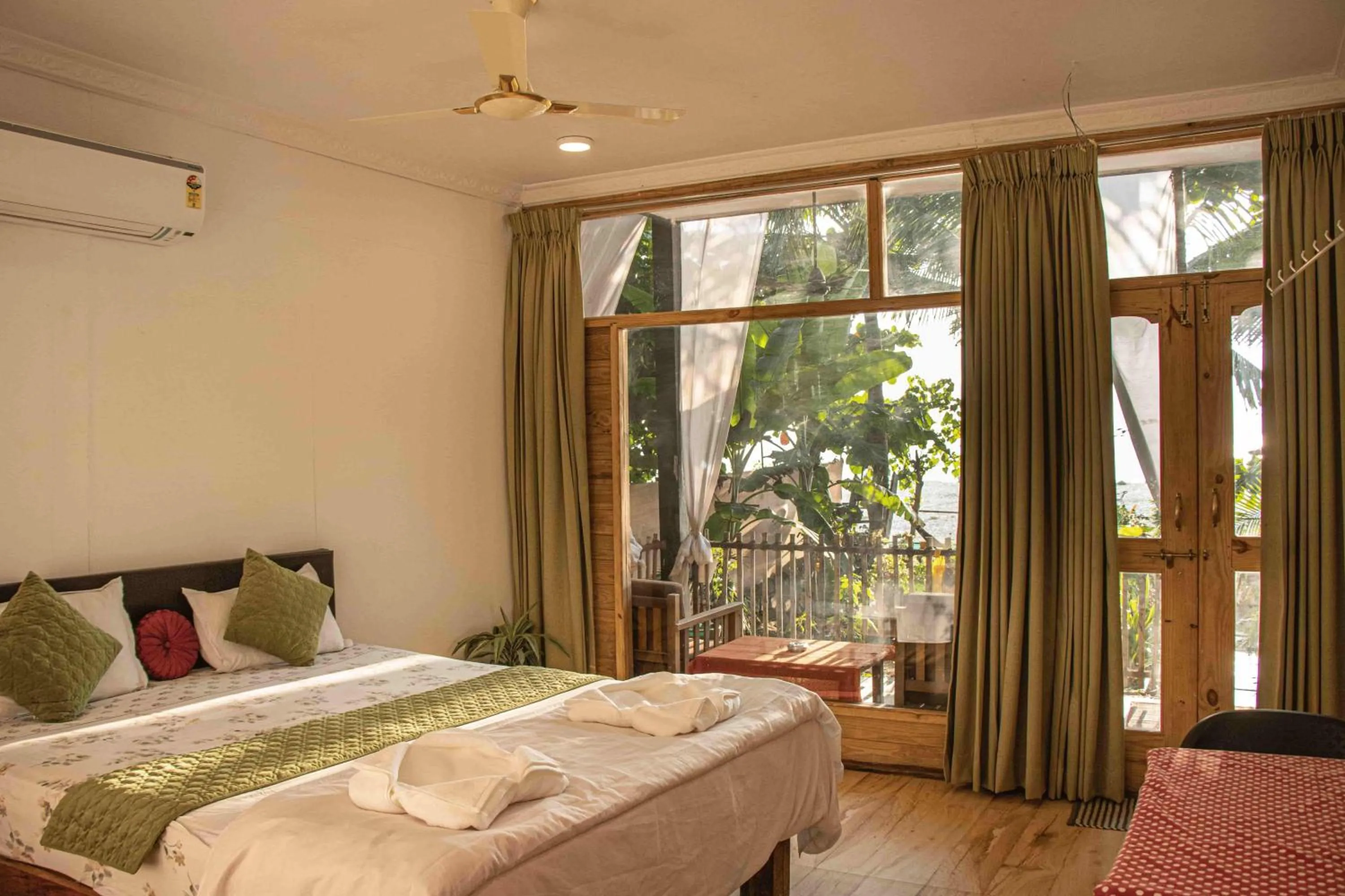 Bedroom, Bed in Secret Garden Agonda Beach Resort