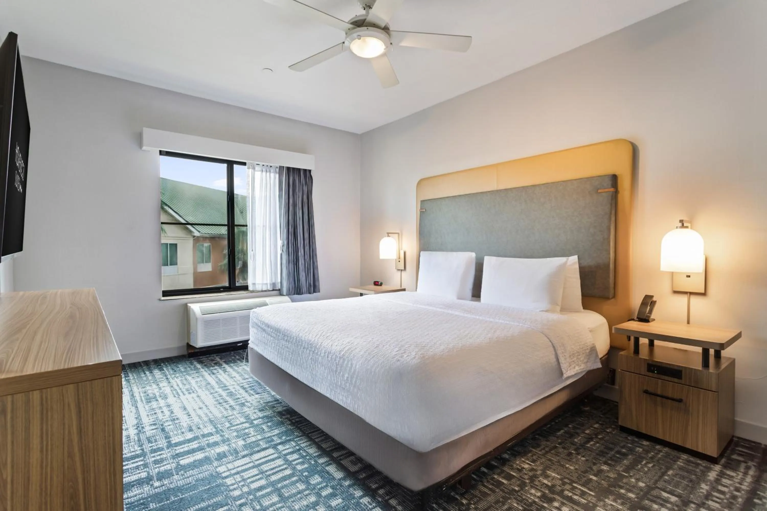 Bed in Homewood Suites Beaumont