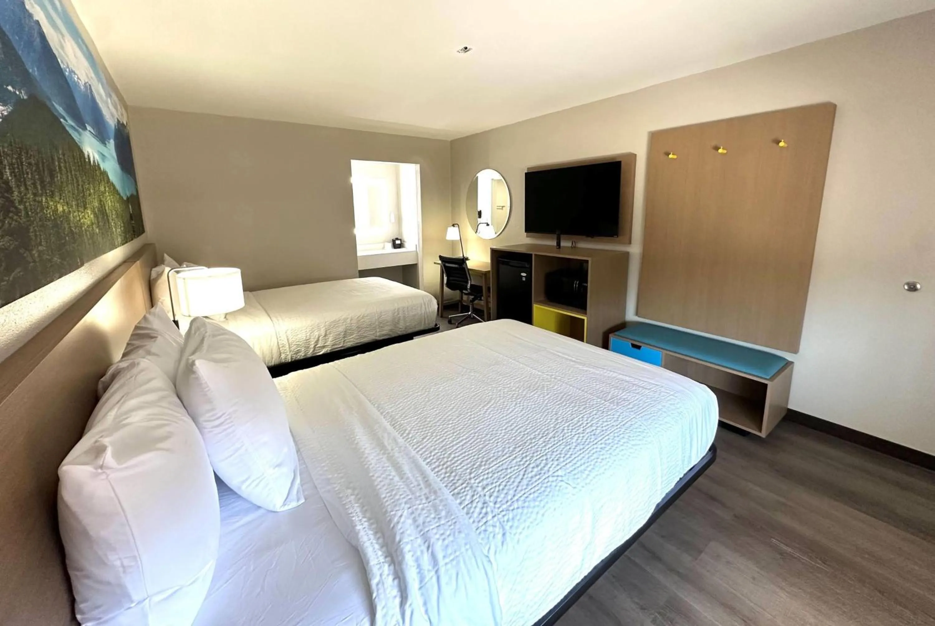 Photo of the whole room in EconomyLodge