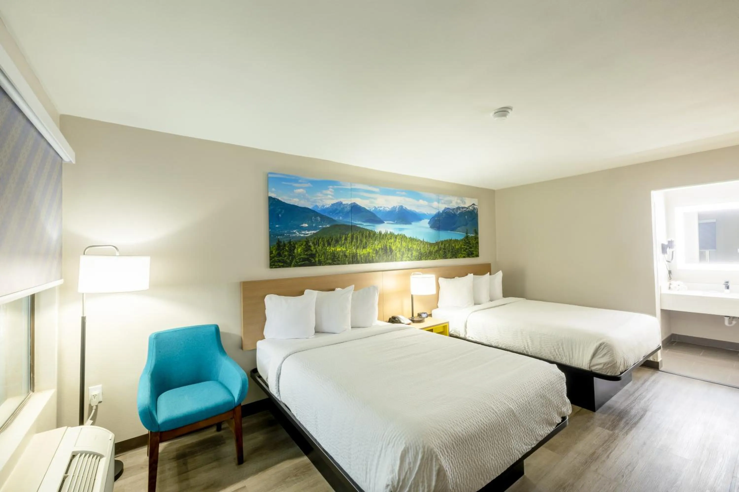 Bed in Days Inn & Suites by Wyndham Bossier City - Casino Area