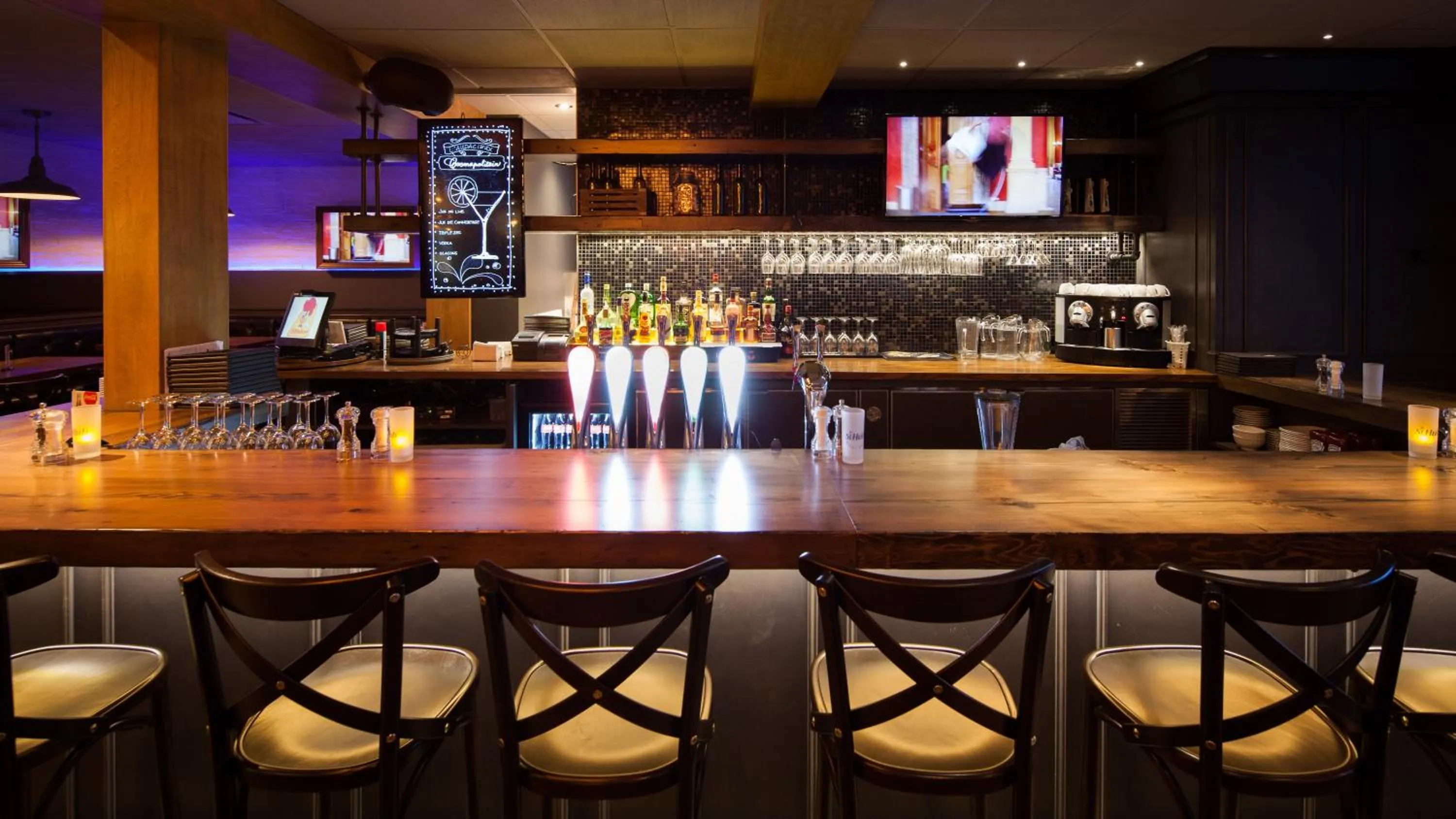 Restaurant/places to eat in Motel Cartier