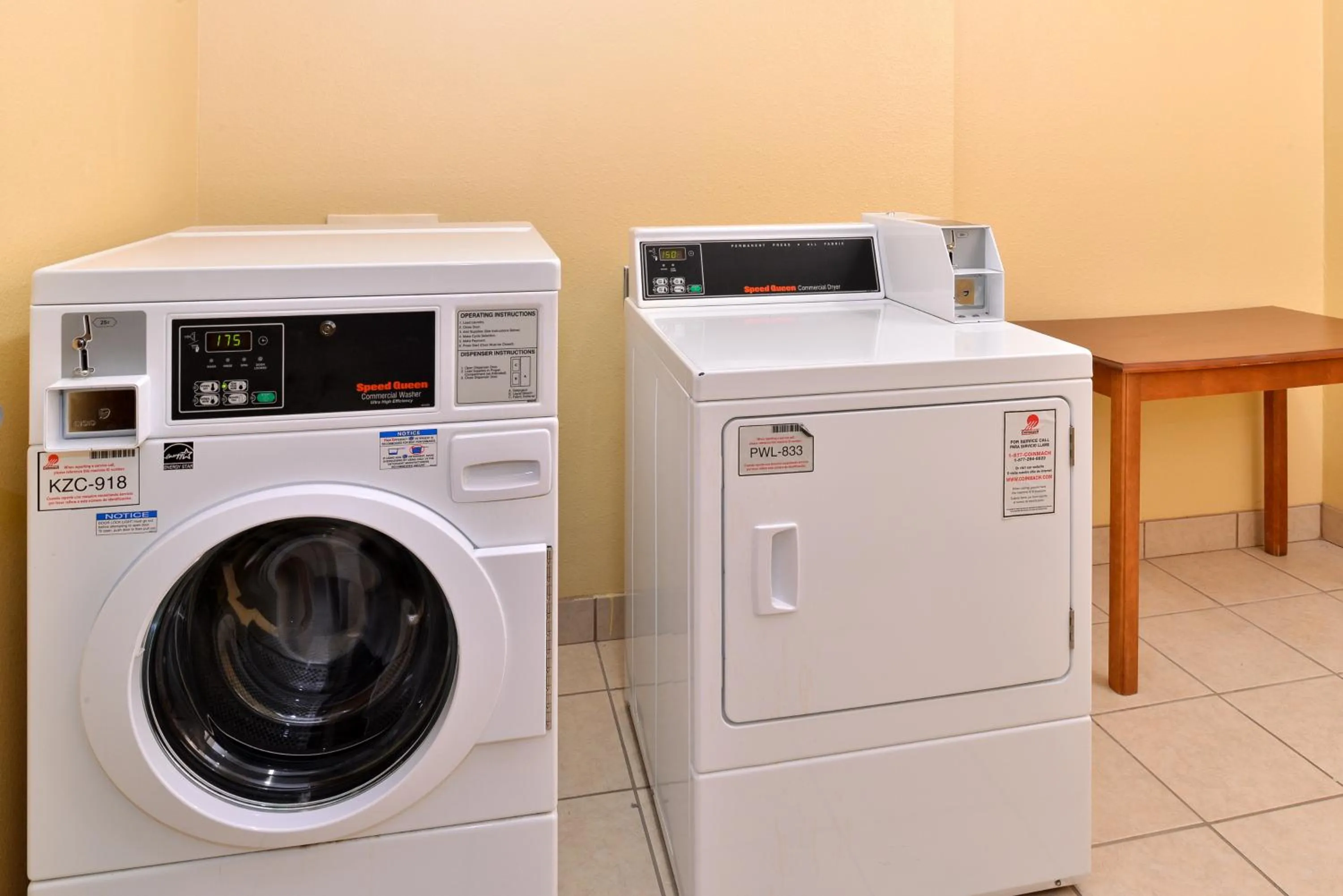 Fitness centre/facilities in Americas Best Value Inn - Seymour