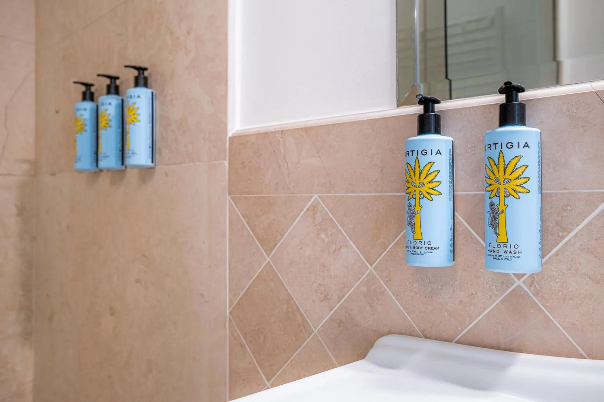 Bathroom in Palazzo Alfeo Aparthotel