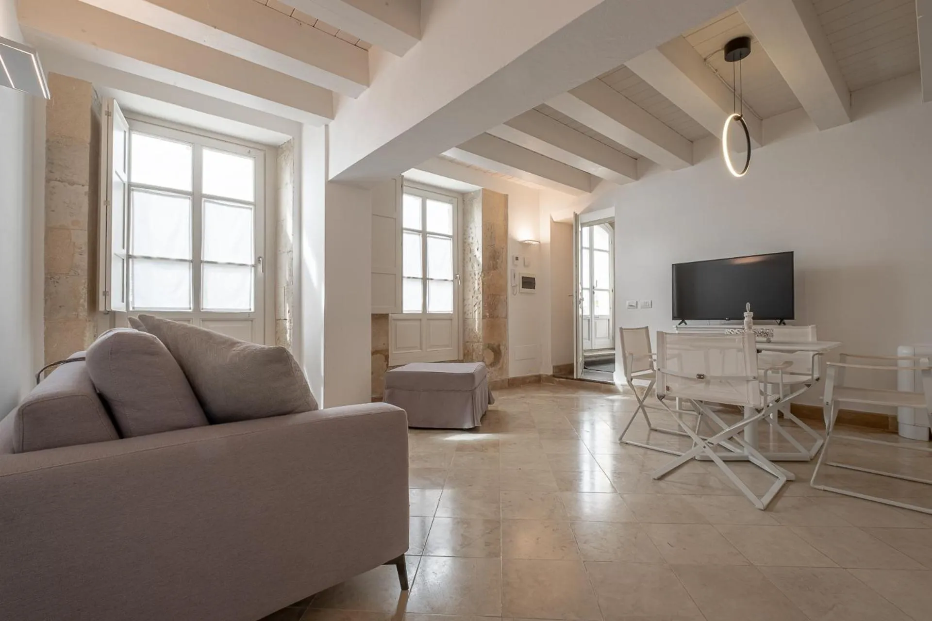 Living room in Palazzo Alfeo Aparthotel